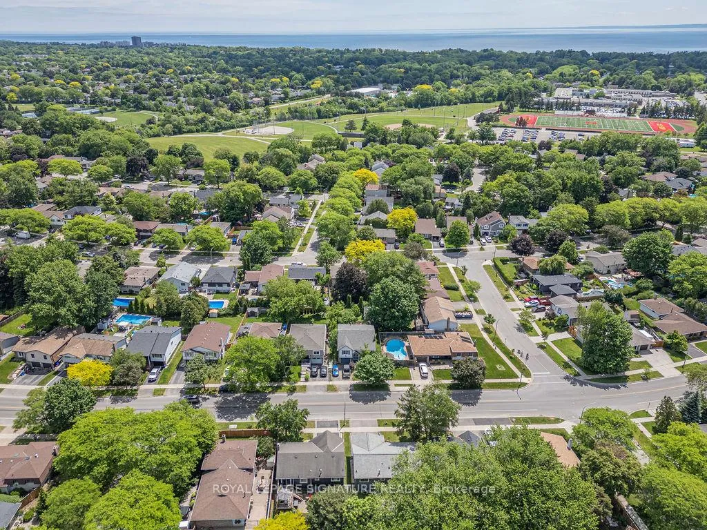 Photo 36 of 4263 Longmoor Drive, Burlington, Shoreacres — HOMEH