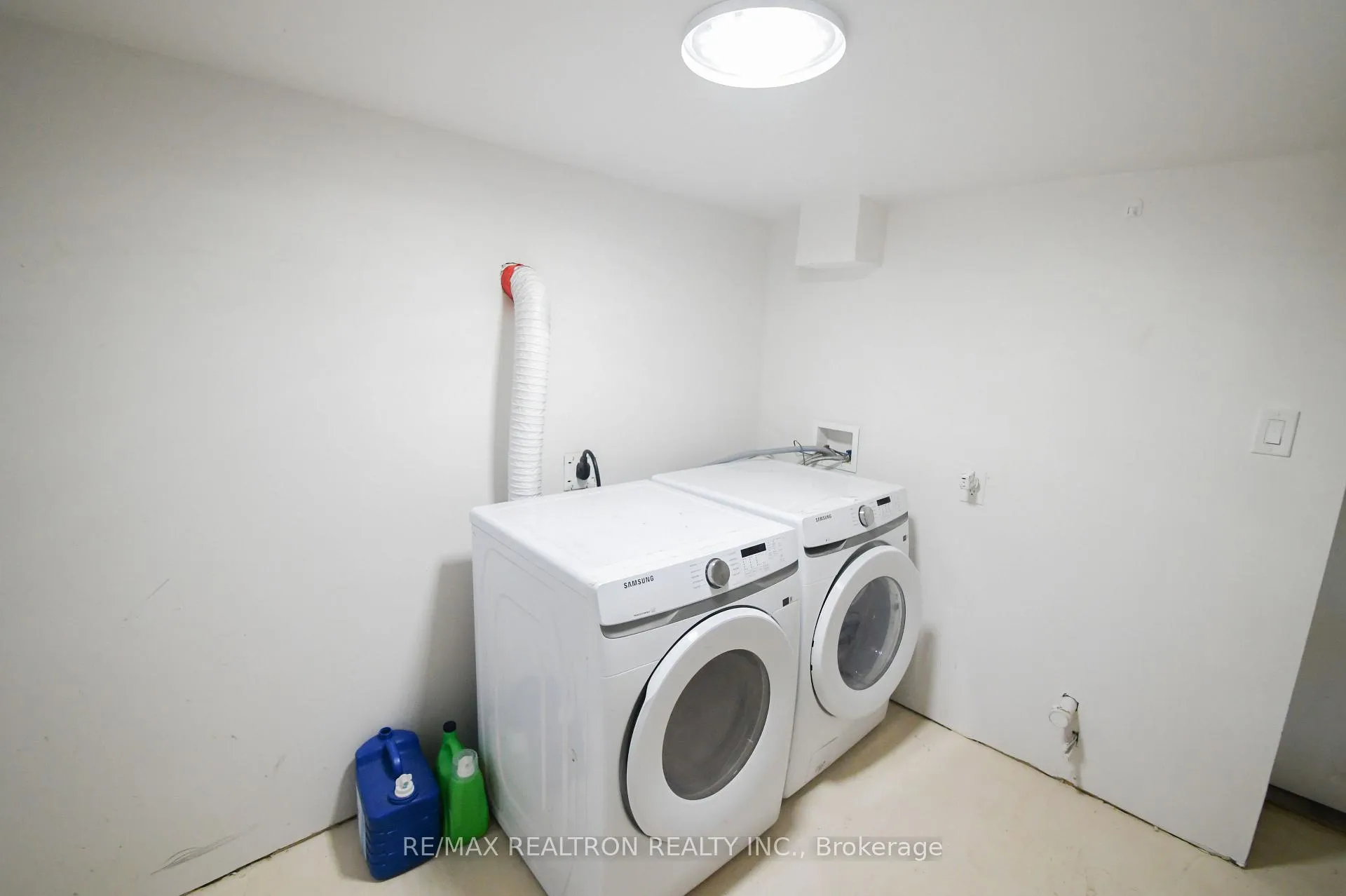 Photo 14 of 110 Mintern Avenue, Brantford, Eagle Place East — HOMEH