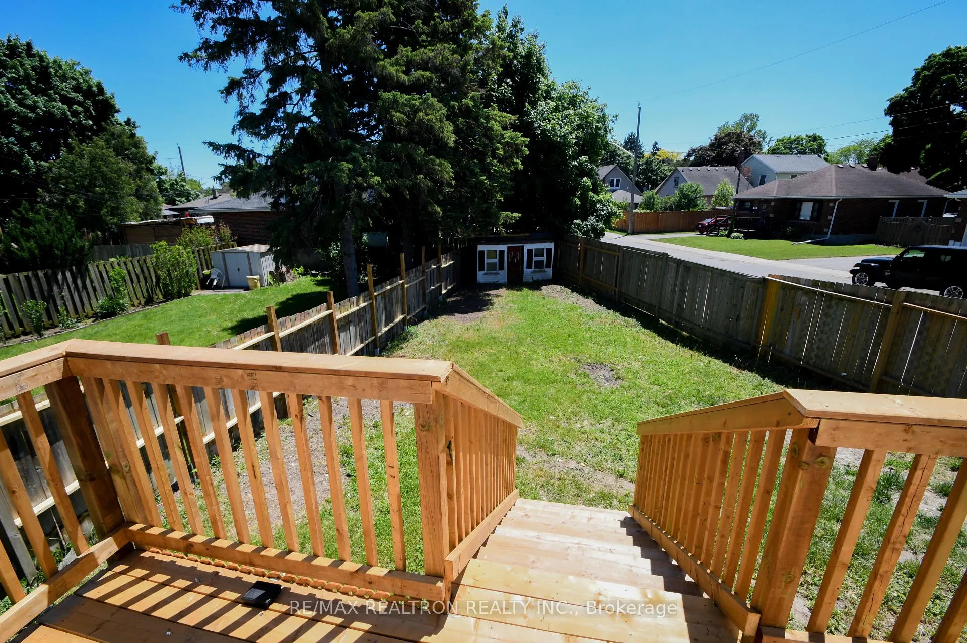 Photo 16 of 110 Mintern Avenue, Brantford, Eagle Place East — HOMEH