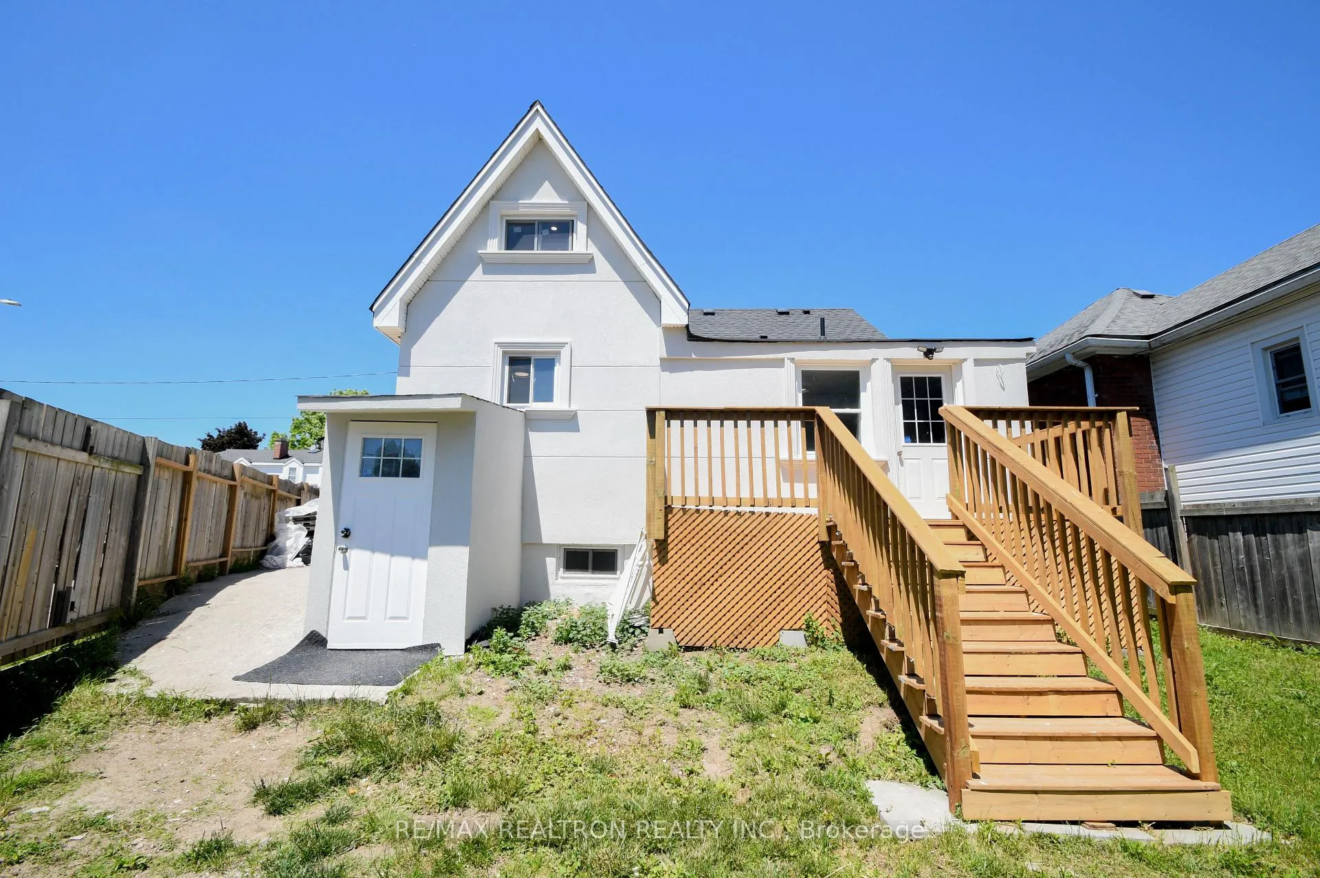 Photo 17 of 110 Mintern Avenue, Brantford, Eagle Place East — HOMEH