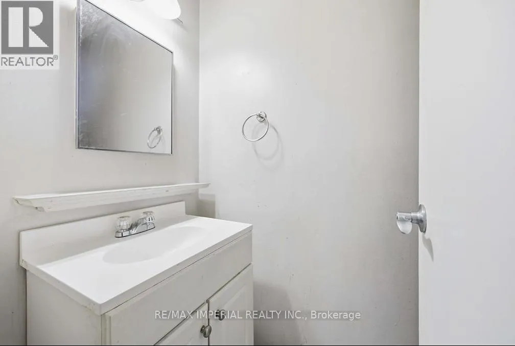 Photo 4 of Unit 301, 42 Hampton Avenue, Sarnia — HOMEH