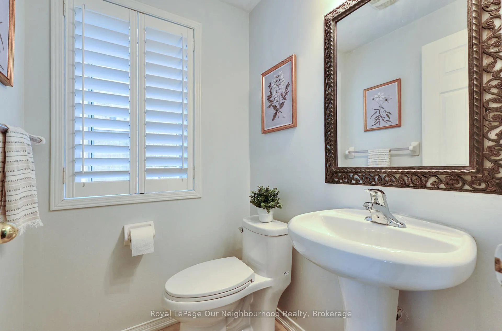 Photo 5 of 114 Barnham Street, Ajax, Central East — HOMEH