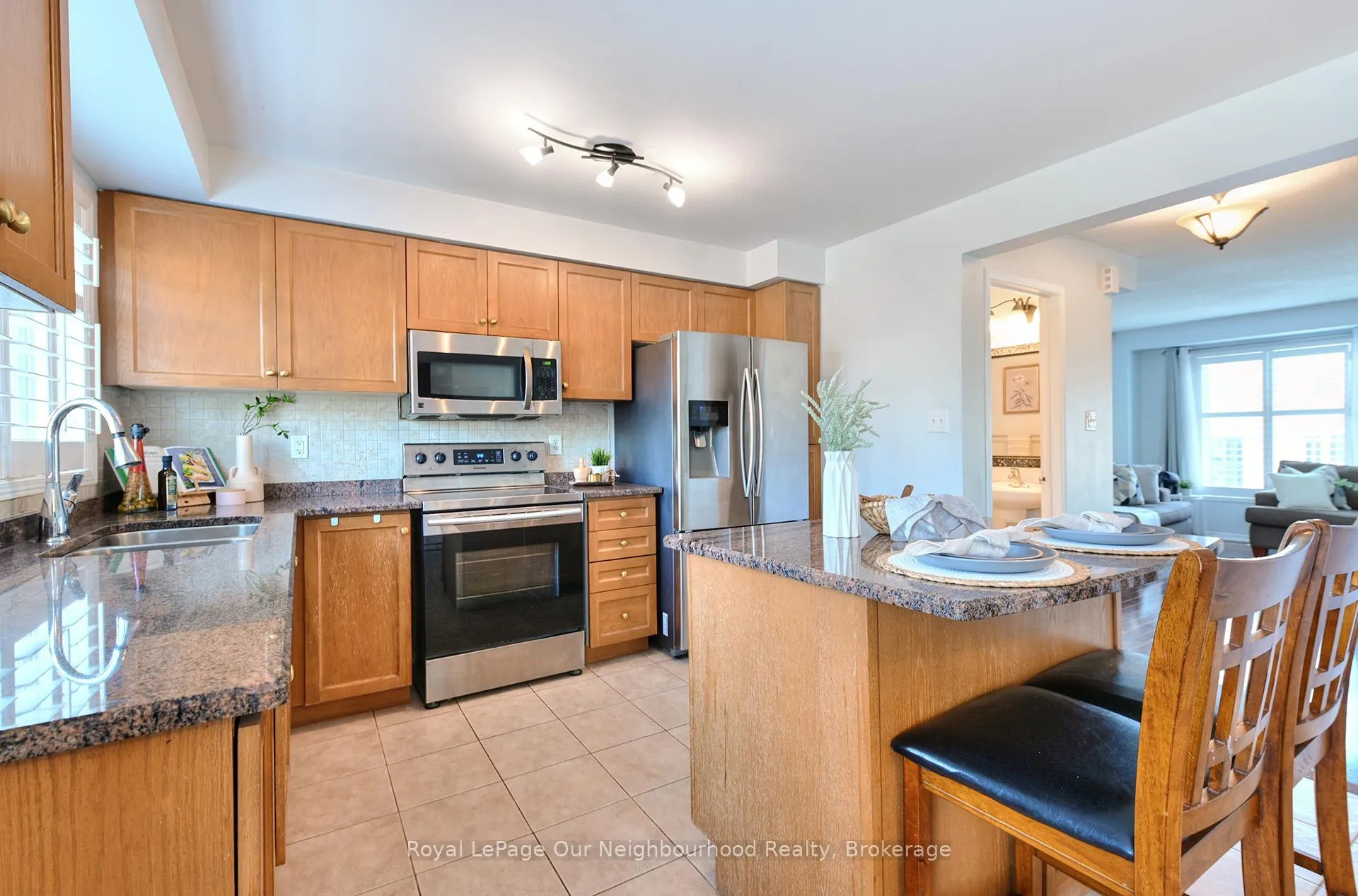 Photo 7 of 114 Barnham Street, Ajax, Central East — HOMEH