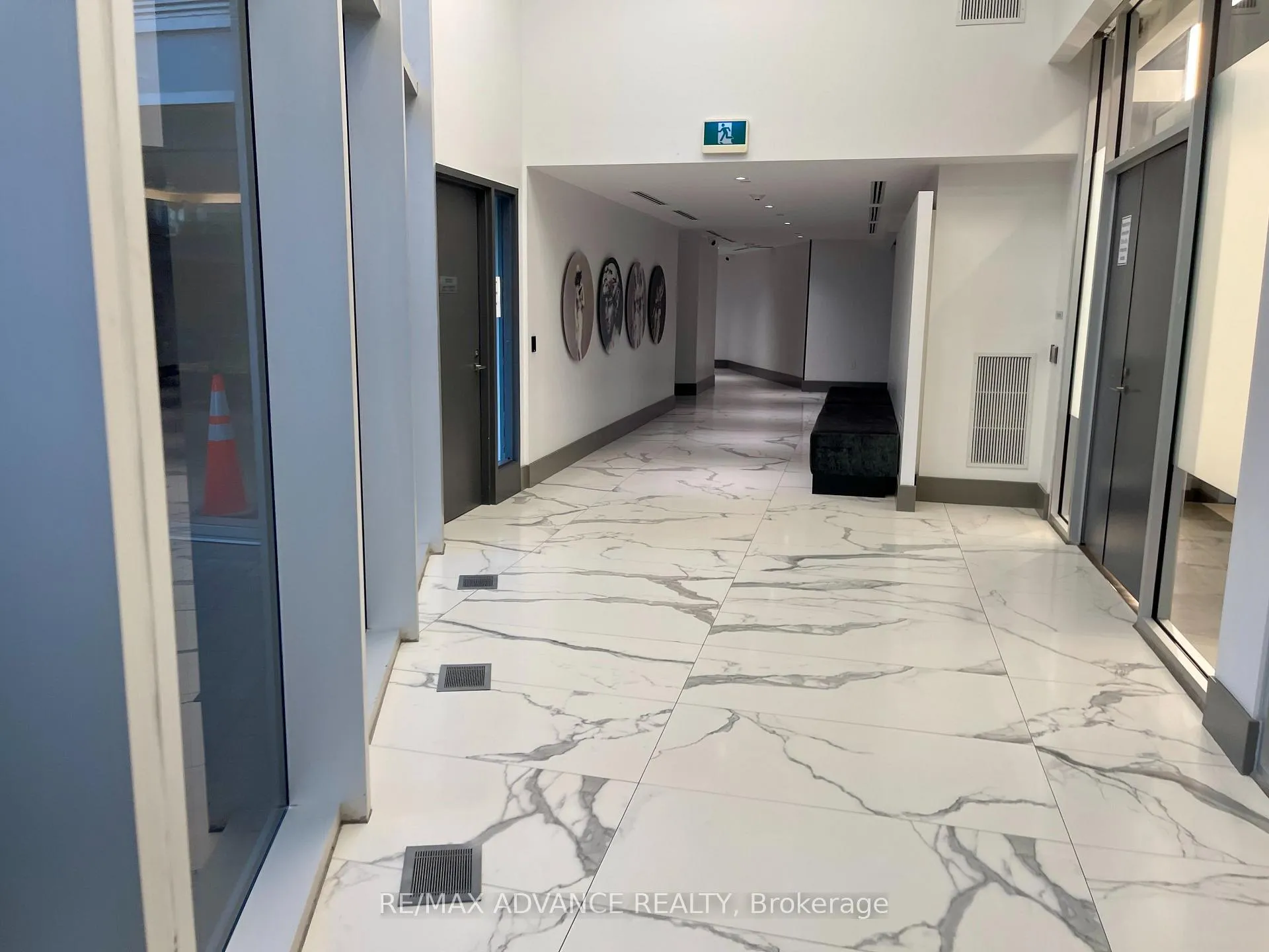 Photo 6 of Unit 3003, 2916 Highway 7, Vaughan, Concord — HOMEH