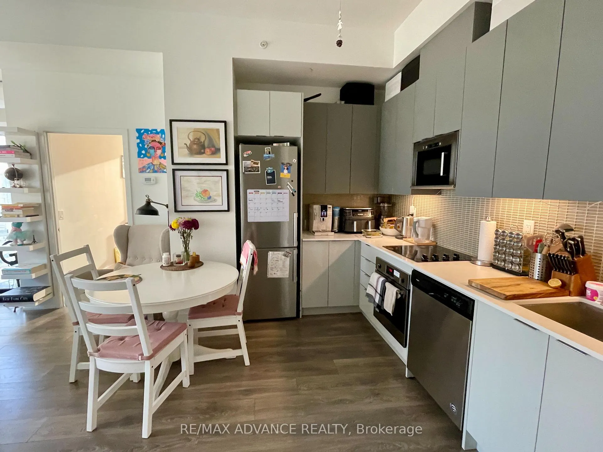 Photo 9 of Unit 3003, 2916 Highway 7, Vaughan, Concord — HOMEH