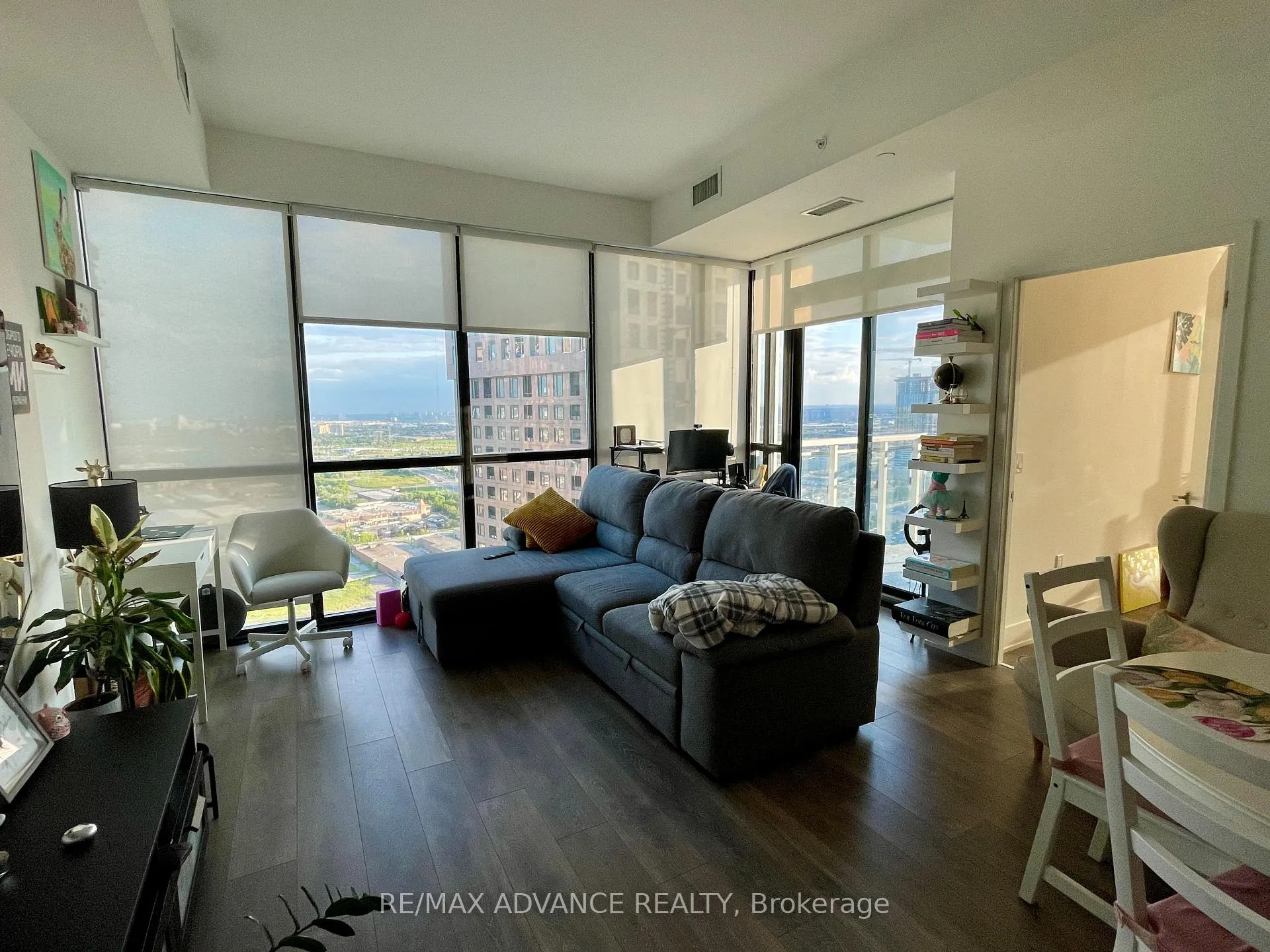Photo 11 of Unit 3003, 2916 Highway 7, Vaughan, Concord — HOMEH