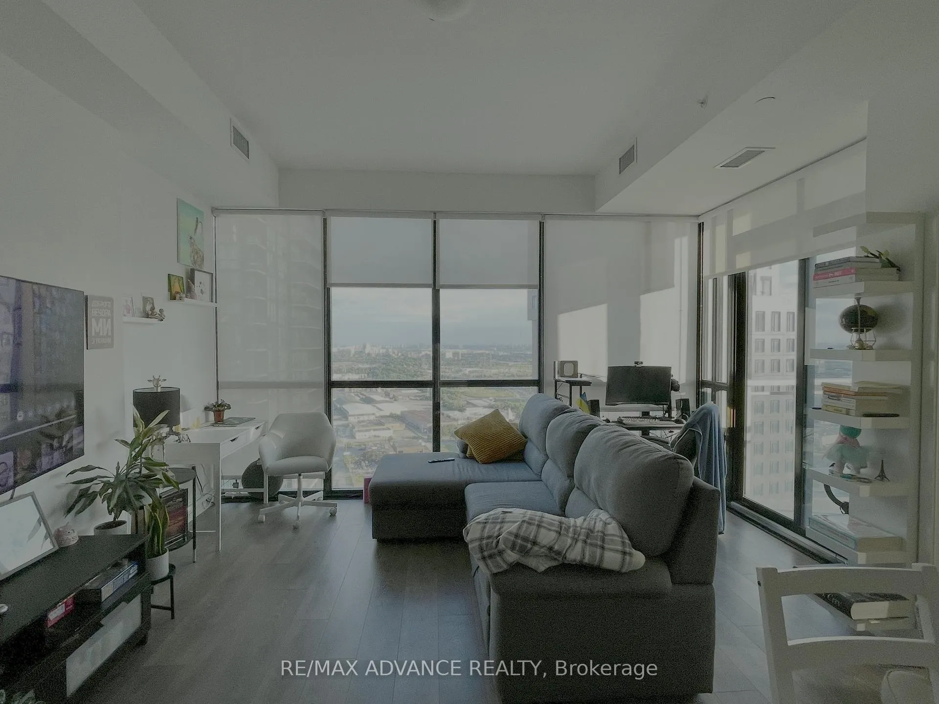 Photo 13 of Unit 3003, 2916 Highway 7, Vaughan, Concord — HOMEH