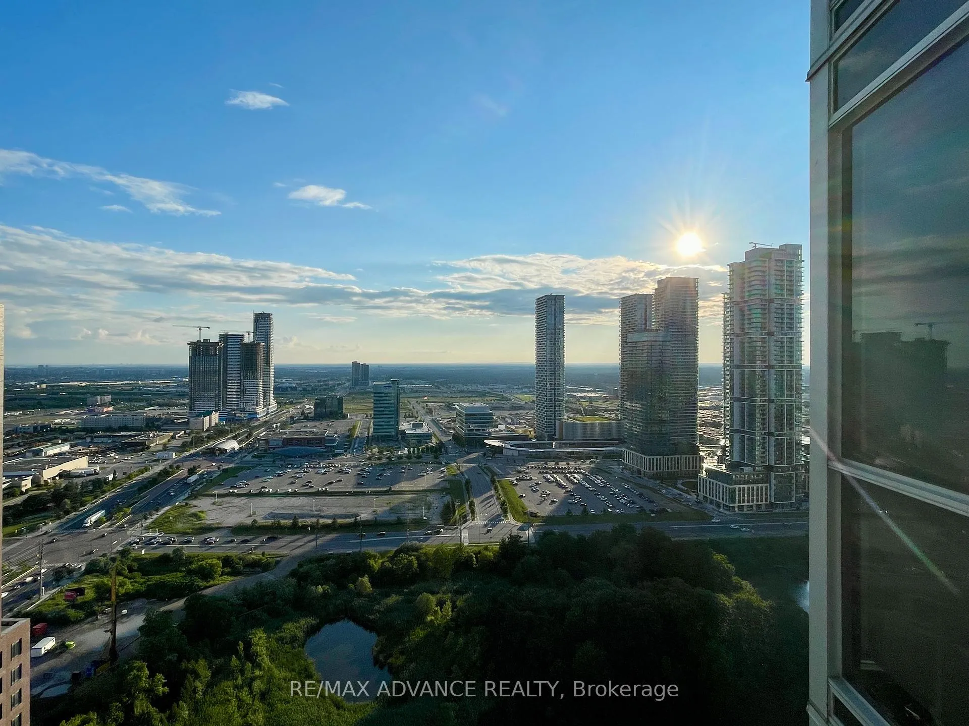 Photo 17 of Unit 3003, 2916 Highway 7, Vaughan, Concord — HOMEH