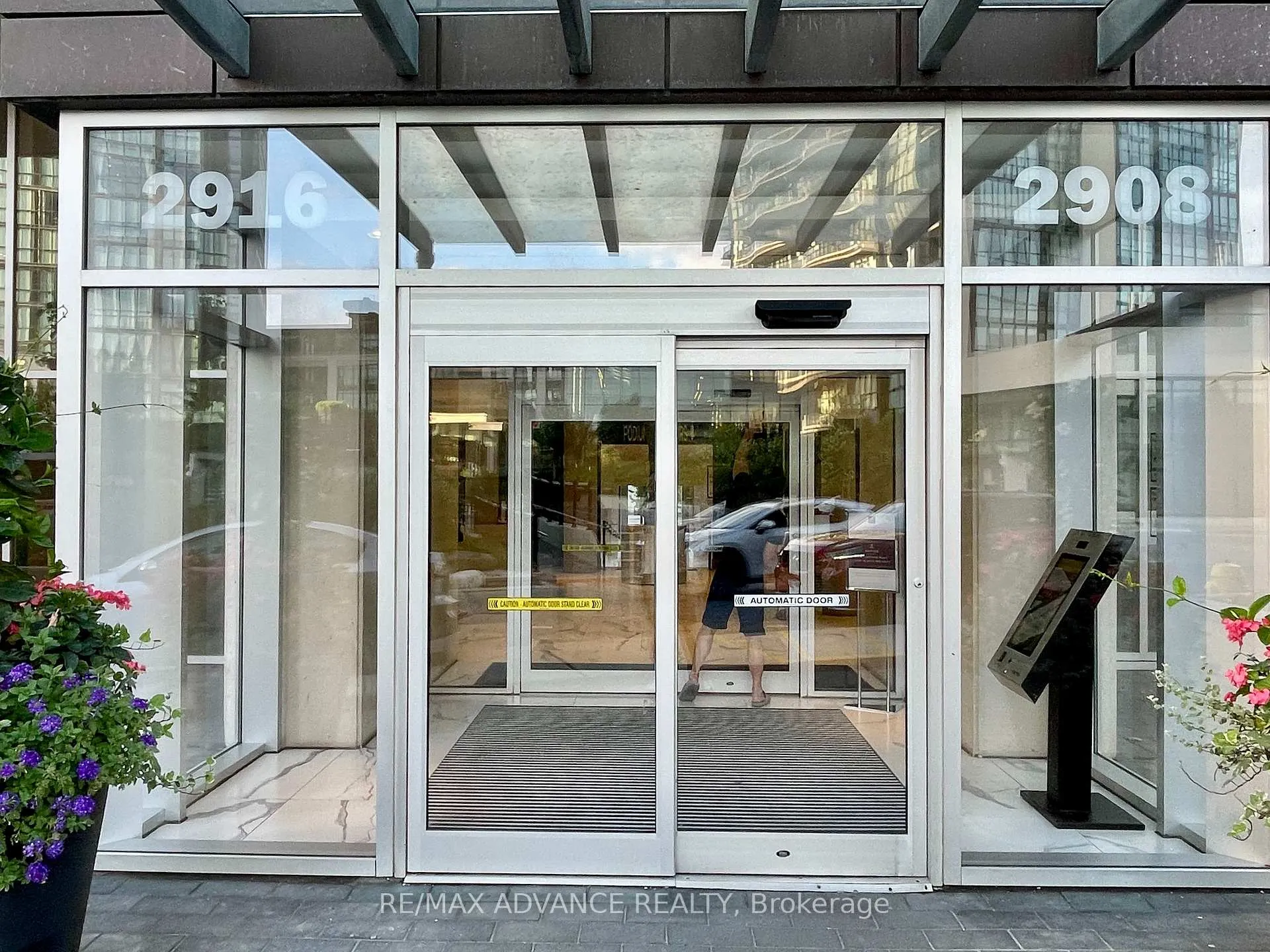 Photo 22 of Unit 3003, 2916 Highway 7, Vaughan, Concord — HOMEH
