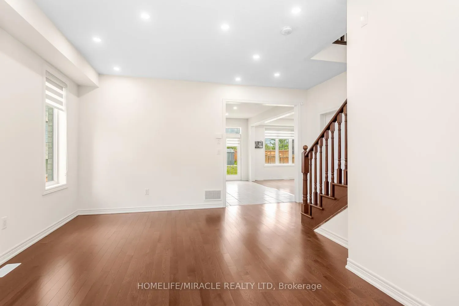 Photo 6 of 1254 Aquarius Trail, Pickering, Rural Pickering — HOMEH