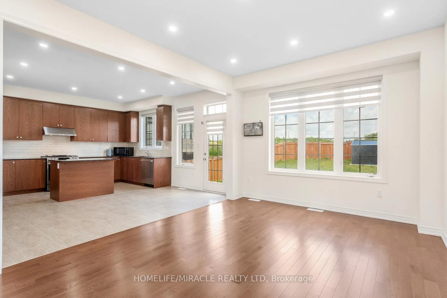 Photo 9 of 1254 Aquarius Trail, Pickering, Rural Pickering — HOMEH
