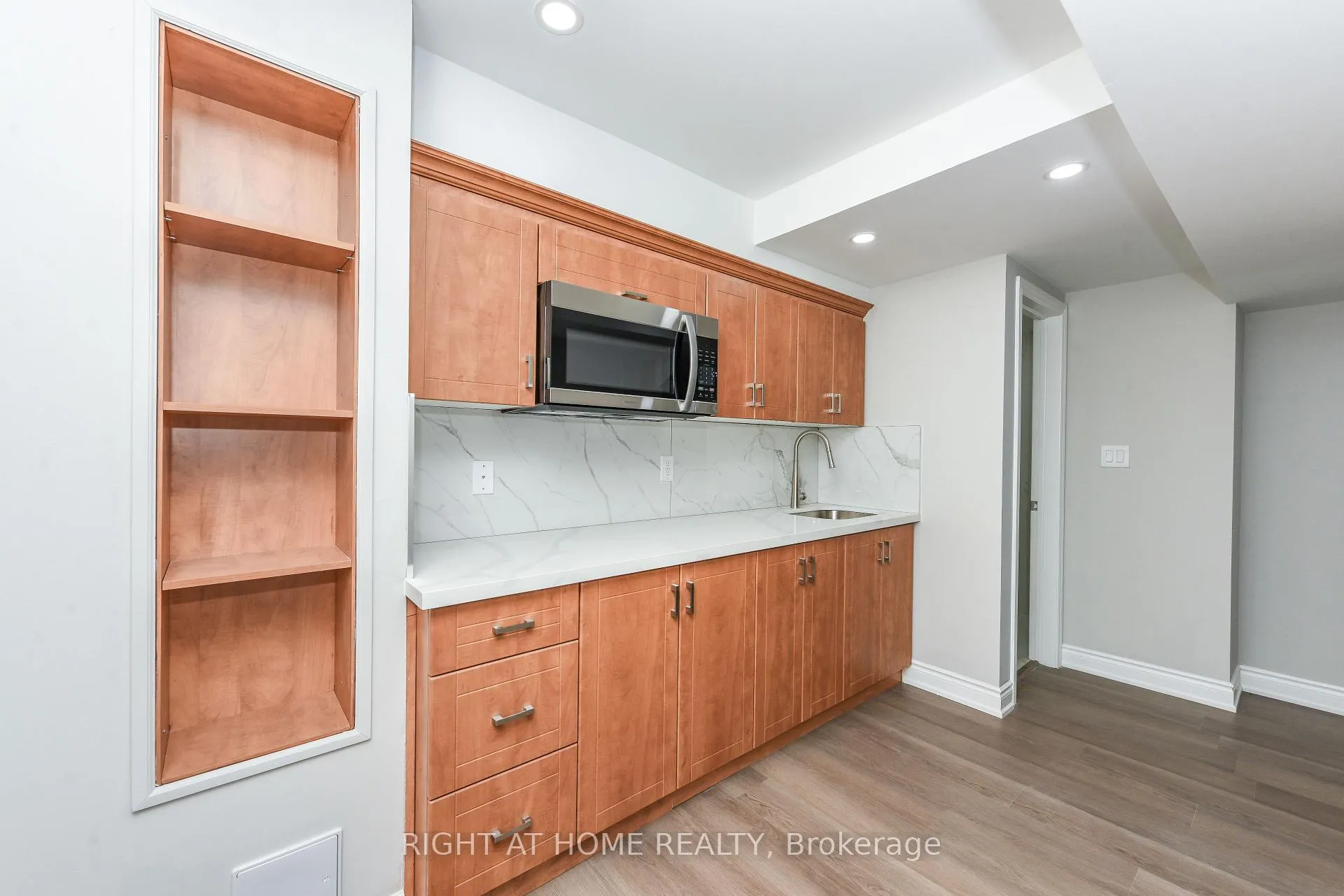 Photo 14 of 82 Elmcrest Drive, Brampton, Credit Valley — HOMEH