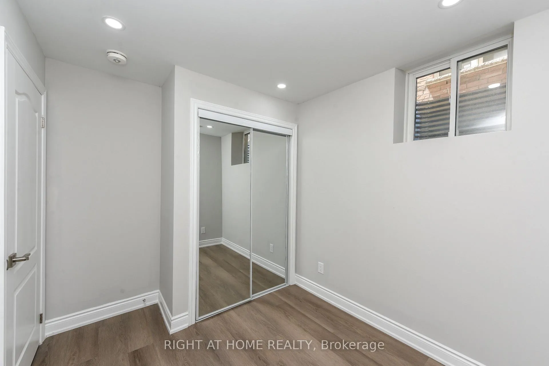 Photo 17 of 82 Elmcrest Drive, Brampton, Credit Valley — HOMEH