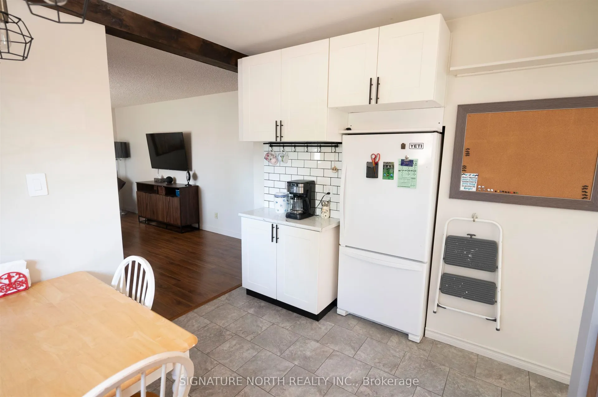 Photo 7 of 296 Sequoia Drive, Thunder Bay, Forest Park — HOMEH