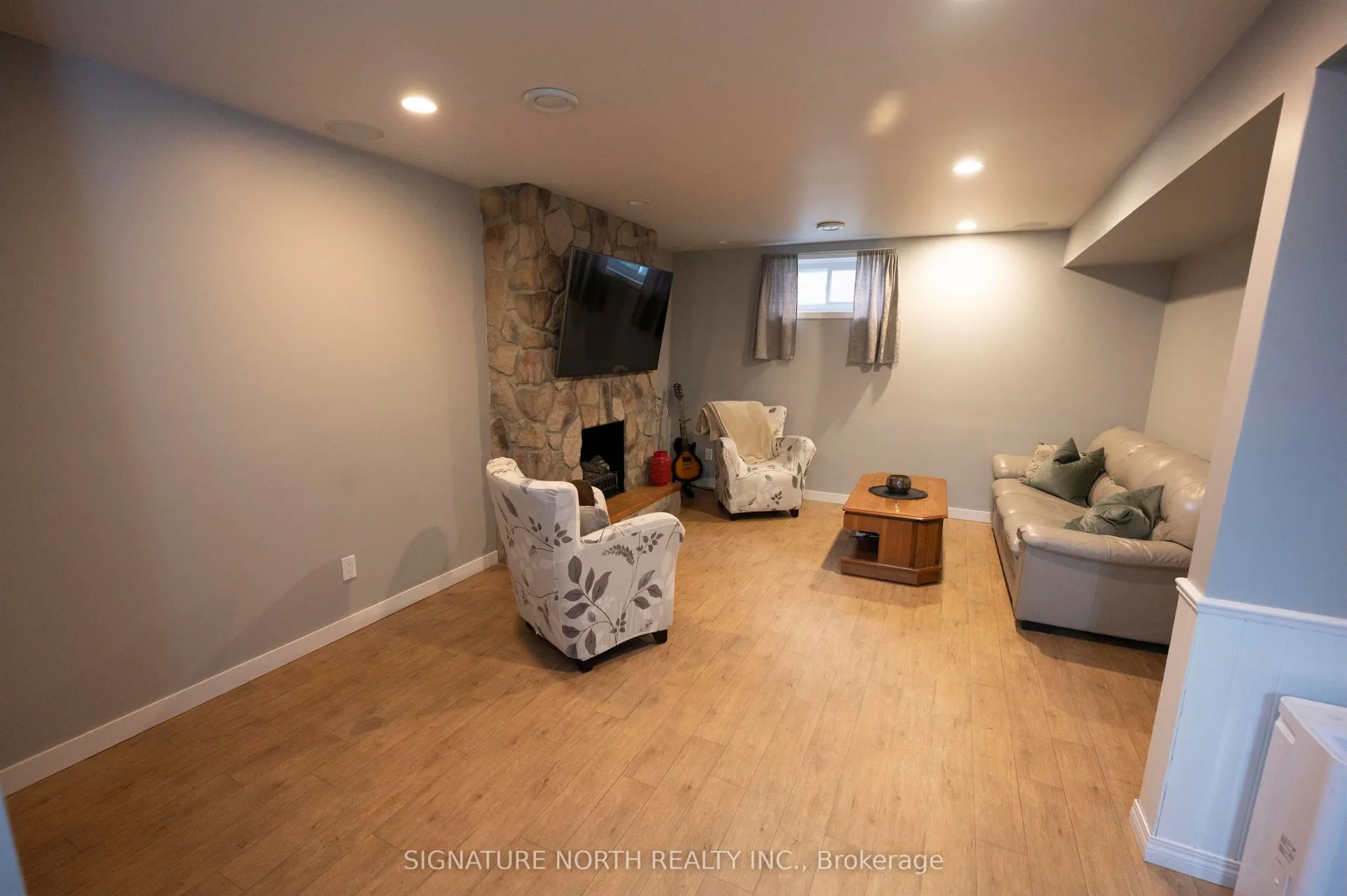 Photo 25 of 296 Sequoia Drive, Thunder Bay, Forest Park — HOMEH