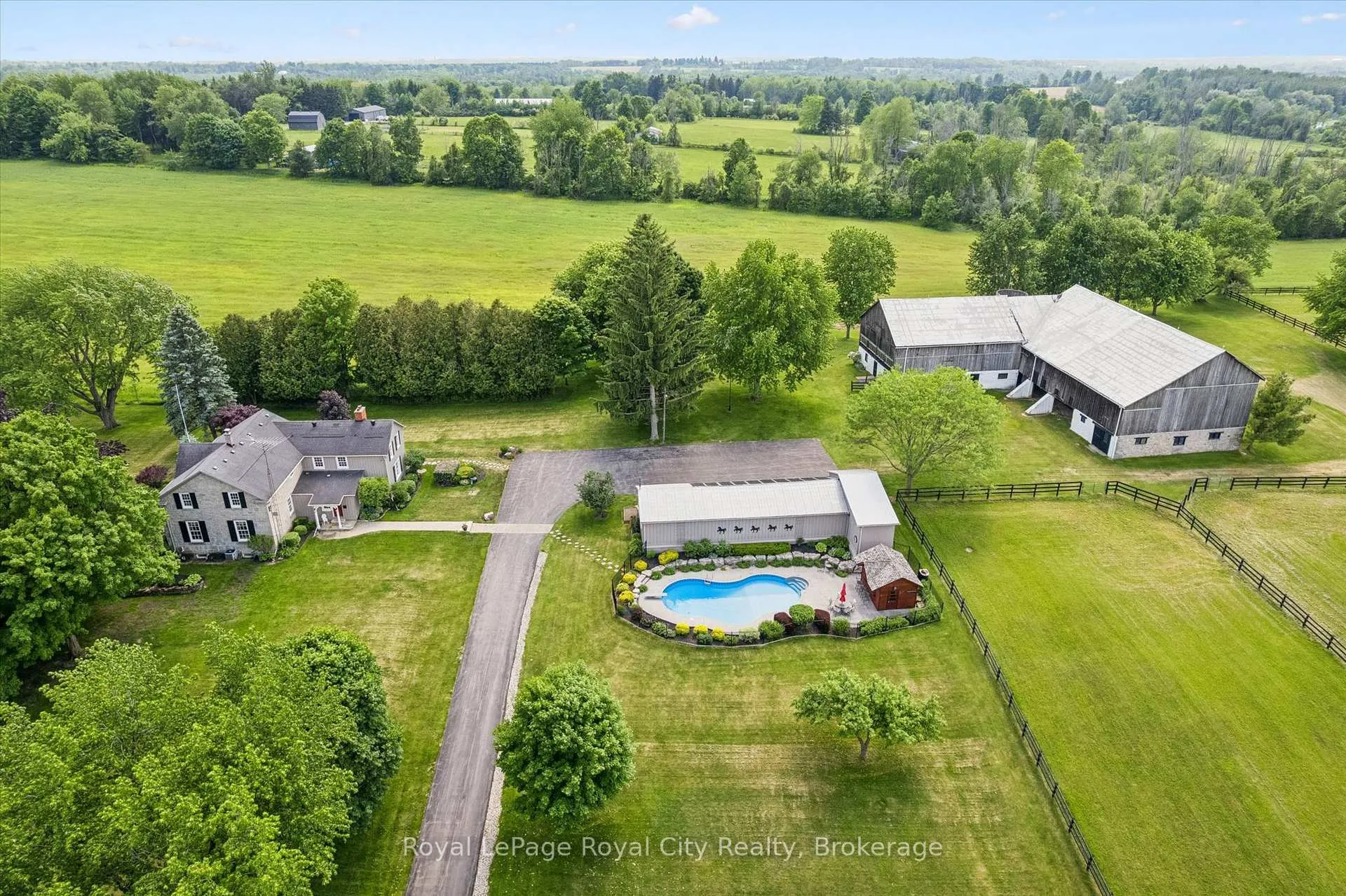 Photo 2 of 551 Campbellville Road, Hamilton, Rural Flamborough — HOMEH