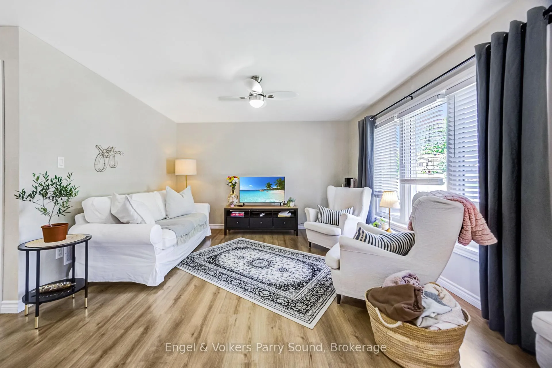 Photo 6 of 6 Lawrence Street, Parry Sound — HOMEH