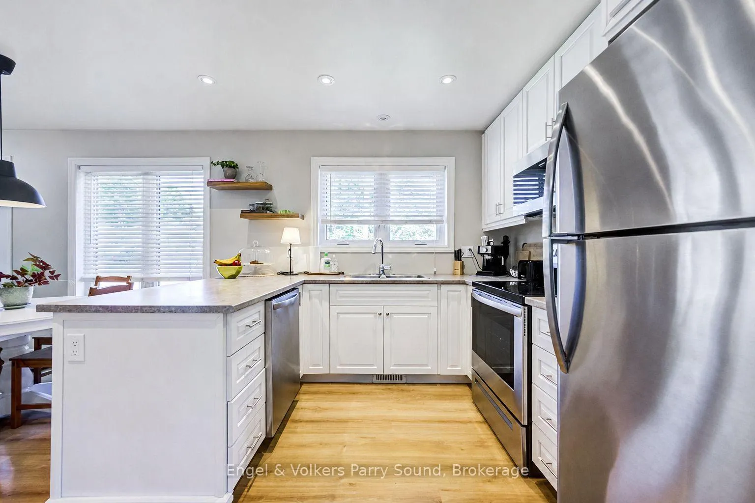 Photo 12 of 6 Lawrence Street, Parry Sound — HOMEH