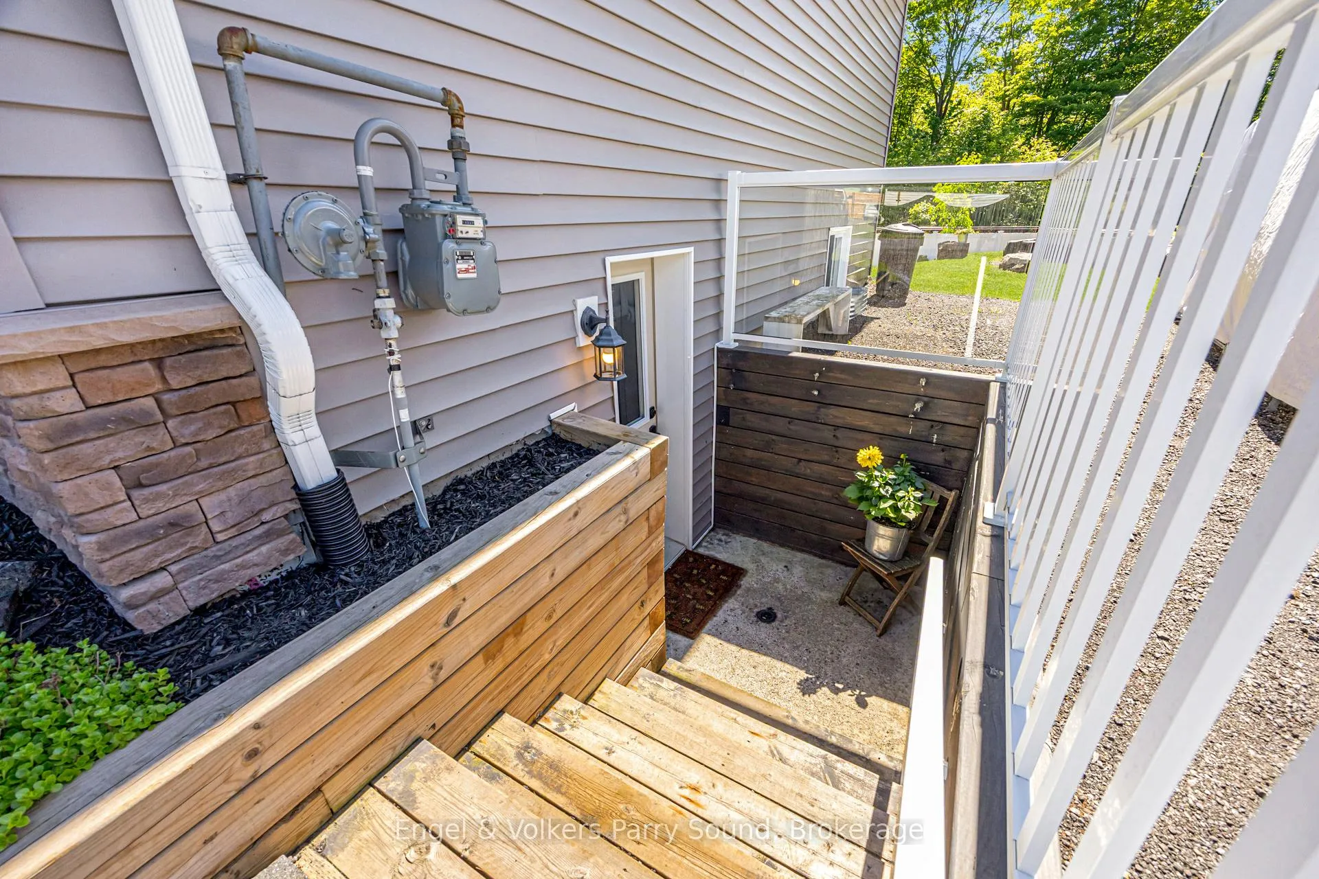 Photo 32 of 6 Lawrence Street, Parry Sound — HOMEH