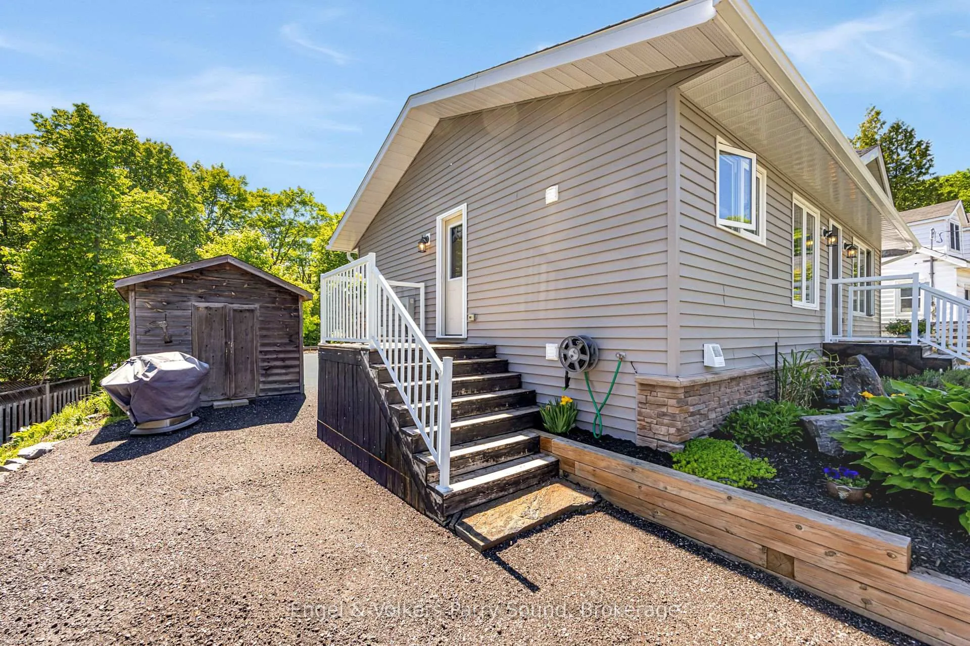 Photo 33 of 6 Lawrence Street, Parry Sound — HOMEH