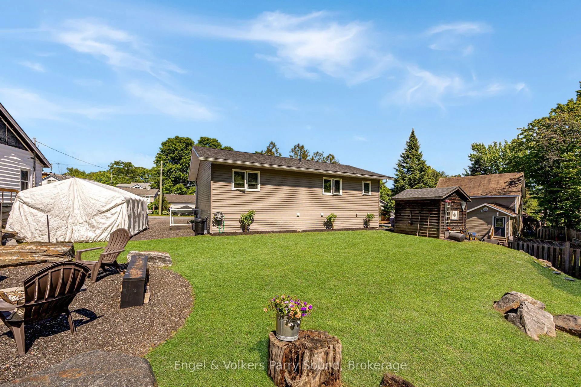 Photo 35 of 6 Lawrence Street, Parry Sound — HOMEH