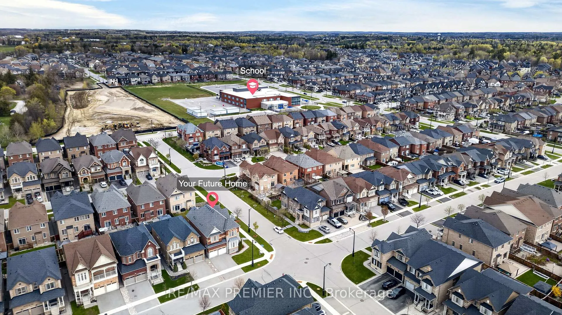 Photo 4 of 66 Red Tree Drive, Vaughan, Kleinburg — HOMEH