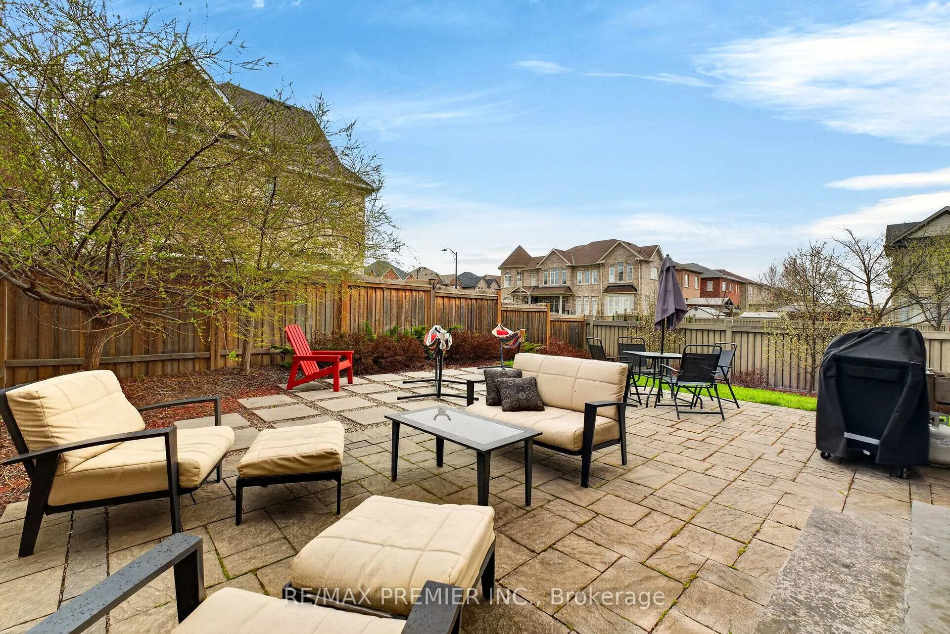 Photo 5 of 66 Red Tree Drive, Vaughan, Kleinburg — HOMEH