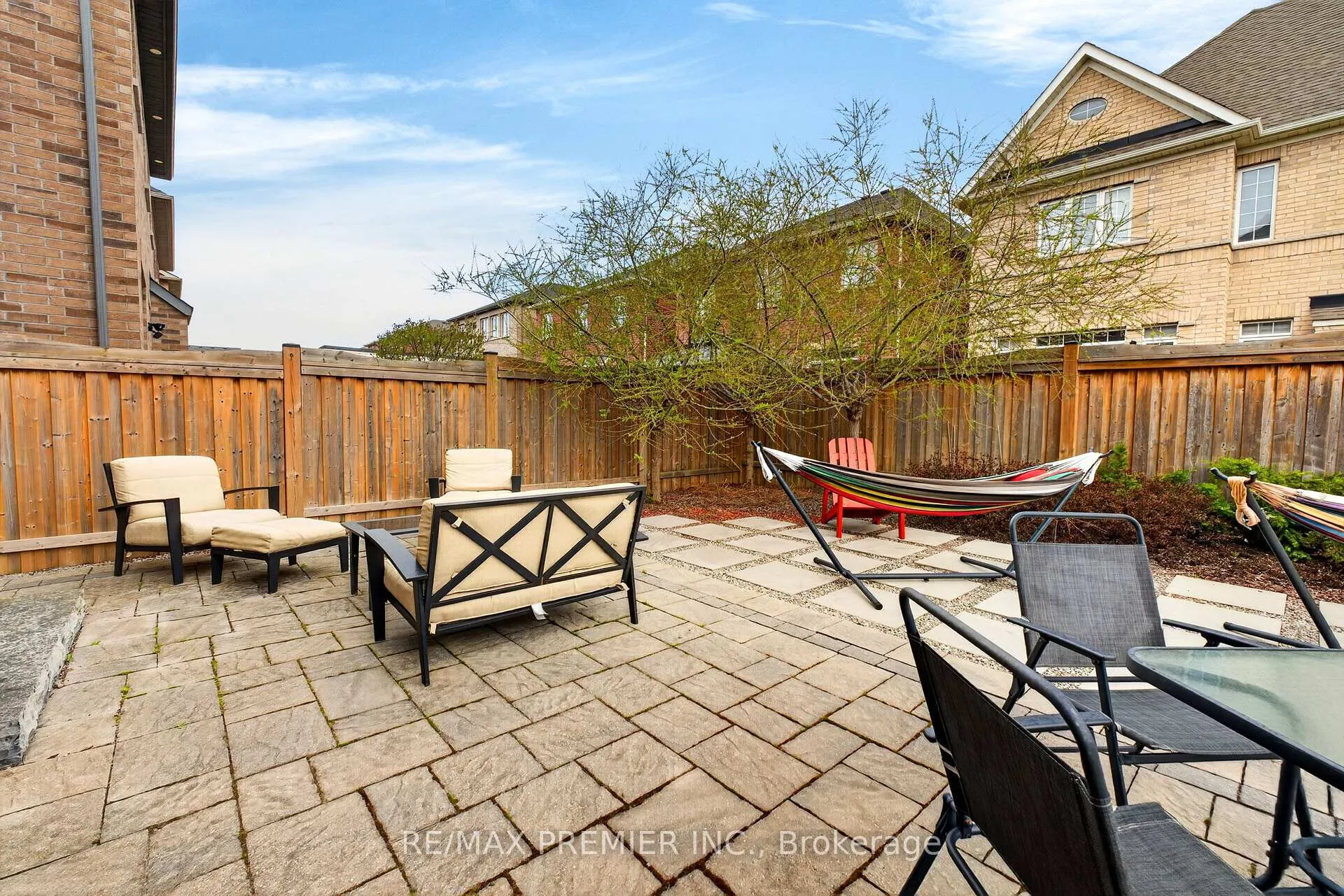 Photo 6 of 66 Red Tree Drive, Vaughan, Kleinburg — HOMEH
