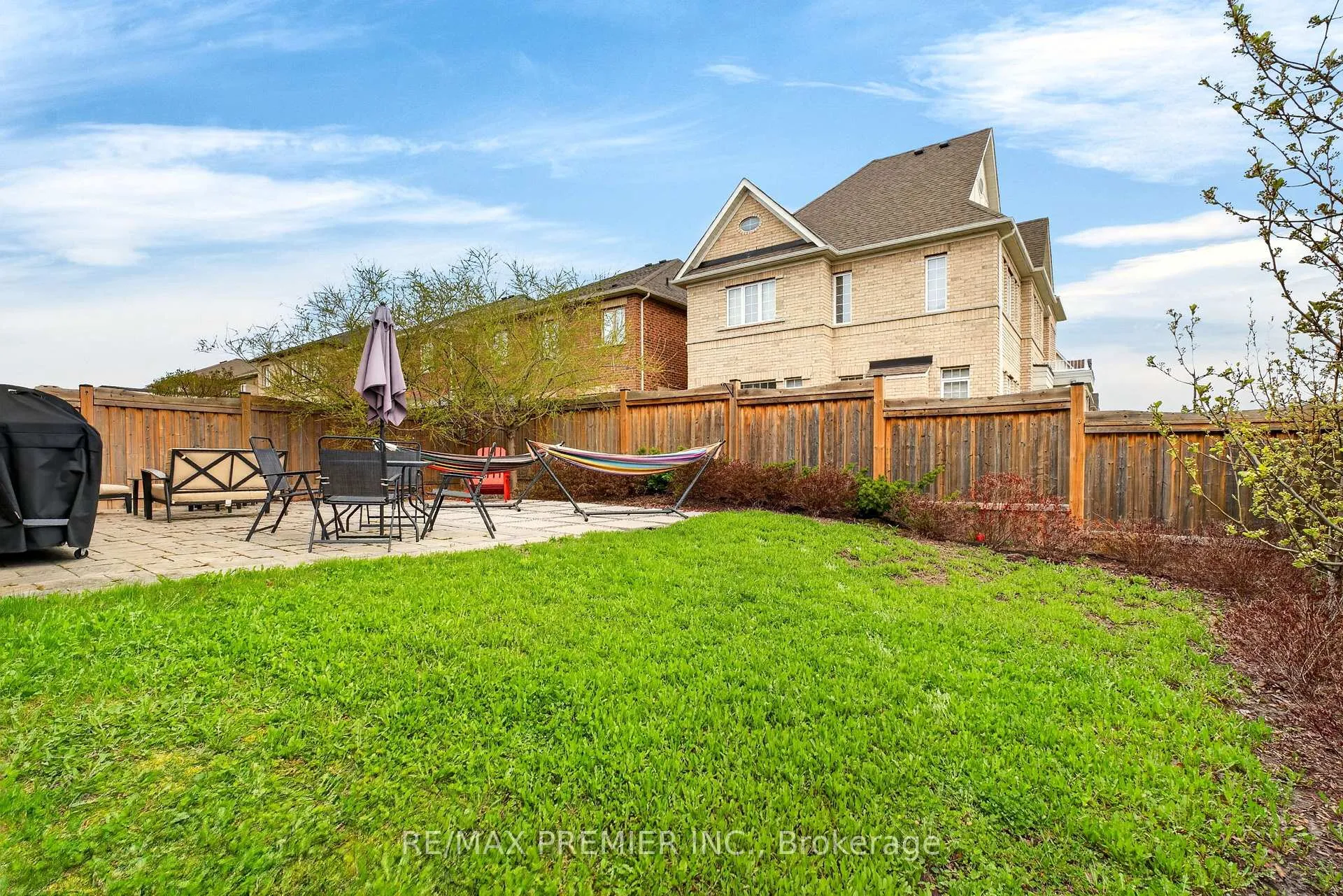 Photo 8 of 66 Red Tree Drive, Vaughan, Kleinburg — HOMEH