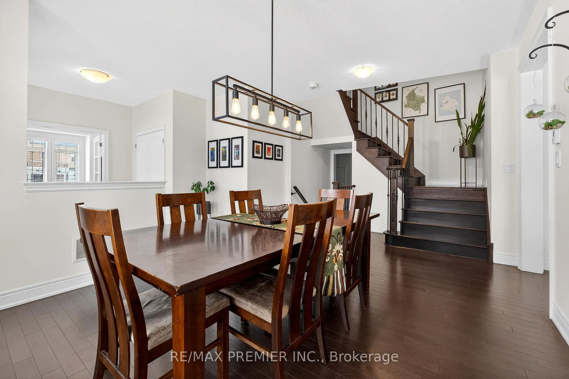 Photo 11 of 66 Red Tree Drive, Vaughan, Kleinburg — HOMEH