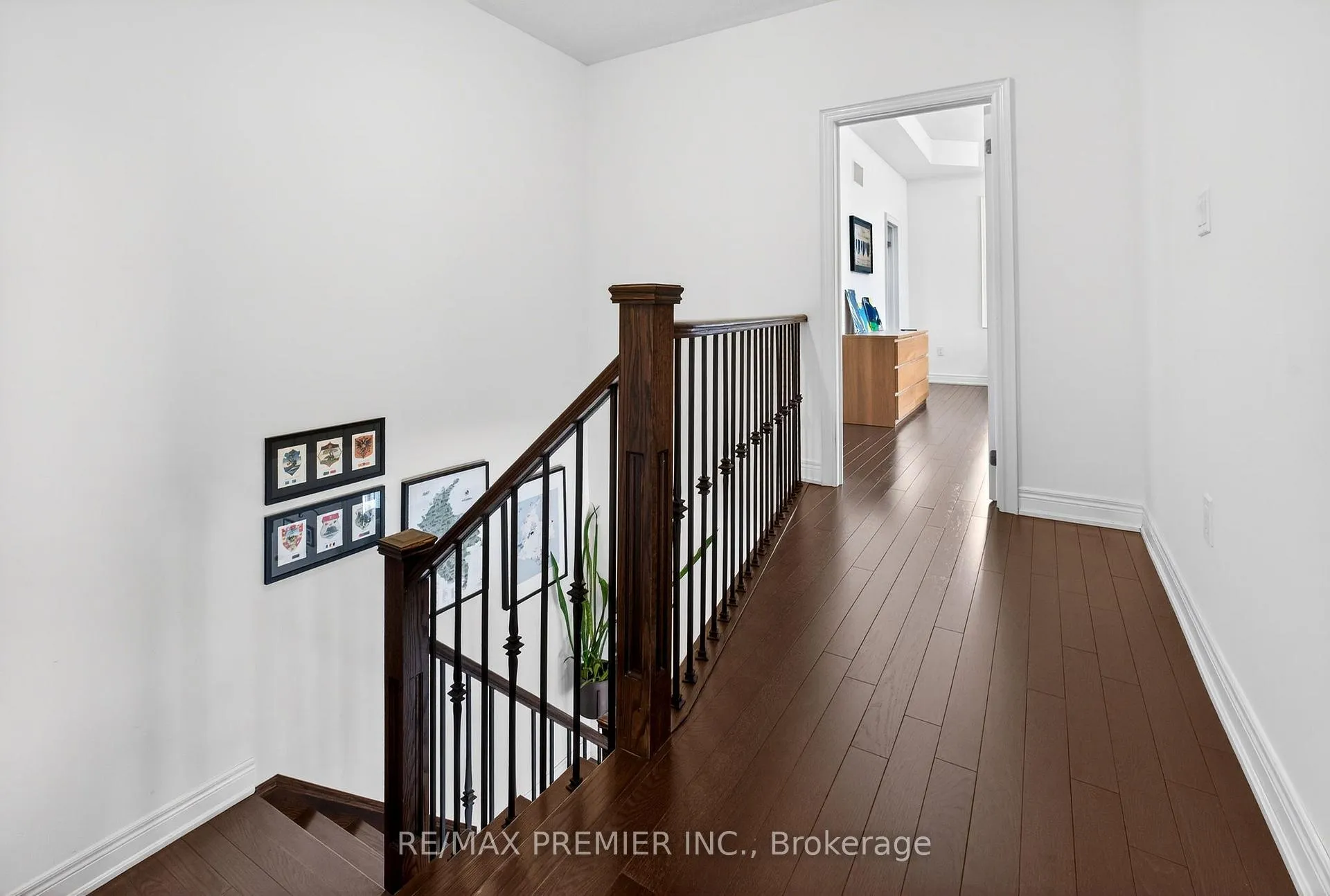 Photo 18 of 66 Red Tree Drive, Vaughan, Kleinburg — HOMEH