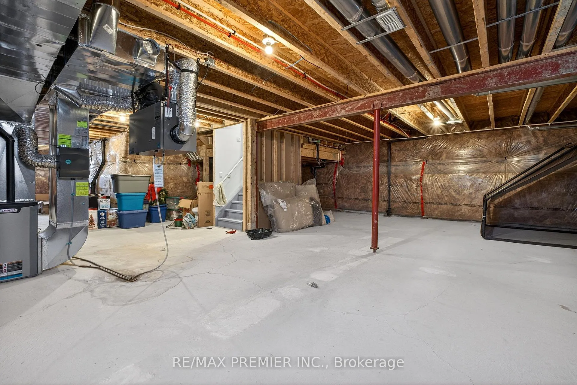 Photo 36 of 66 Red Tree Drive, Vaughan, Kleinburg — HOMEH