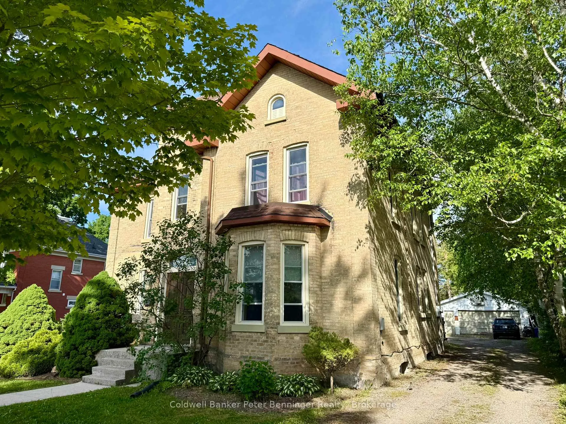 Photo 2 of 612 Colborne Street, Brockton — HOMEH