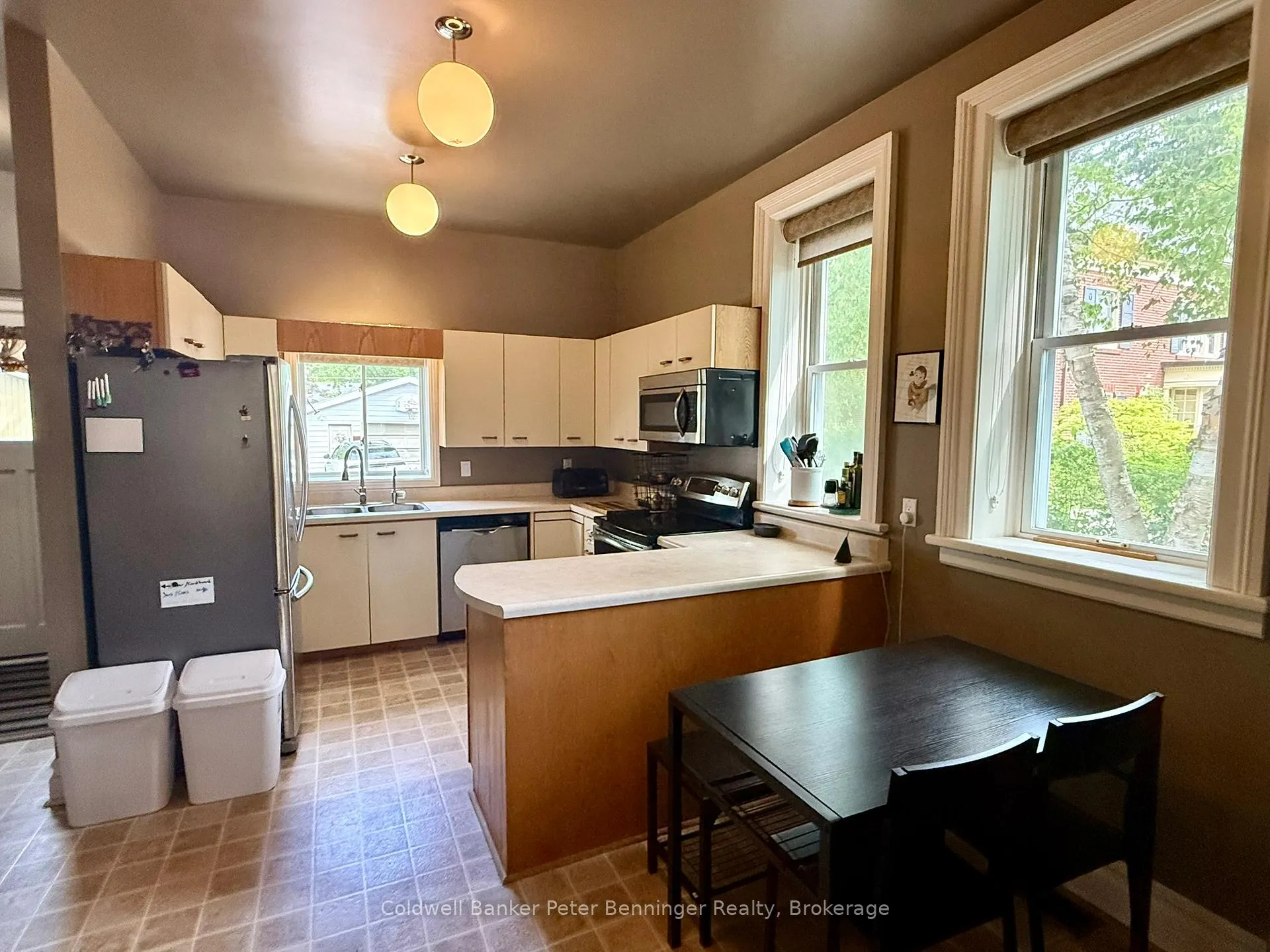 Photo 7 of 612 Colborne Street, Brockton — HOMEH