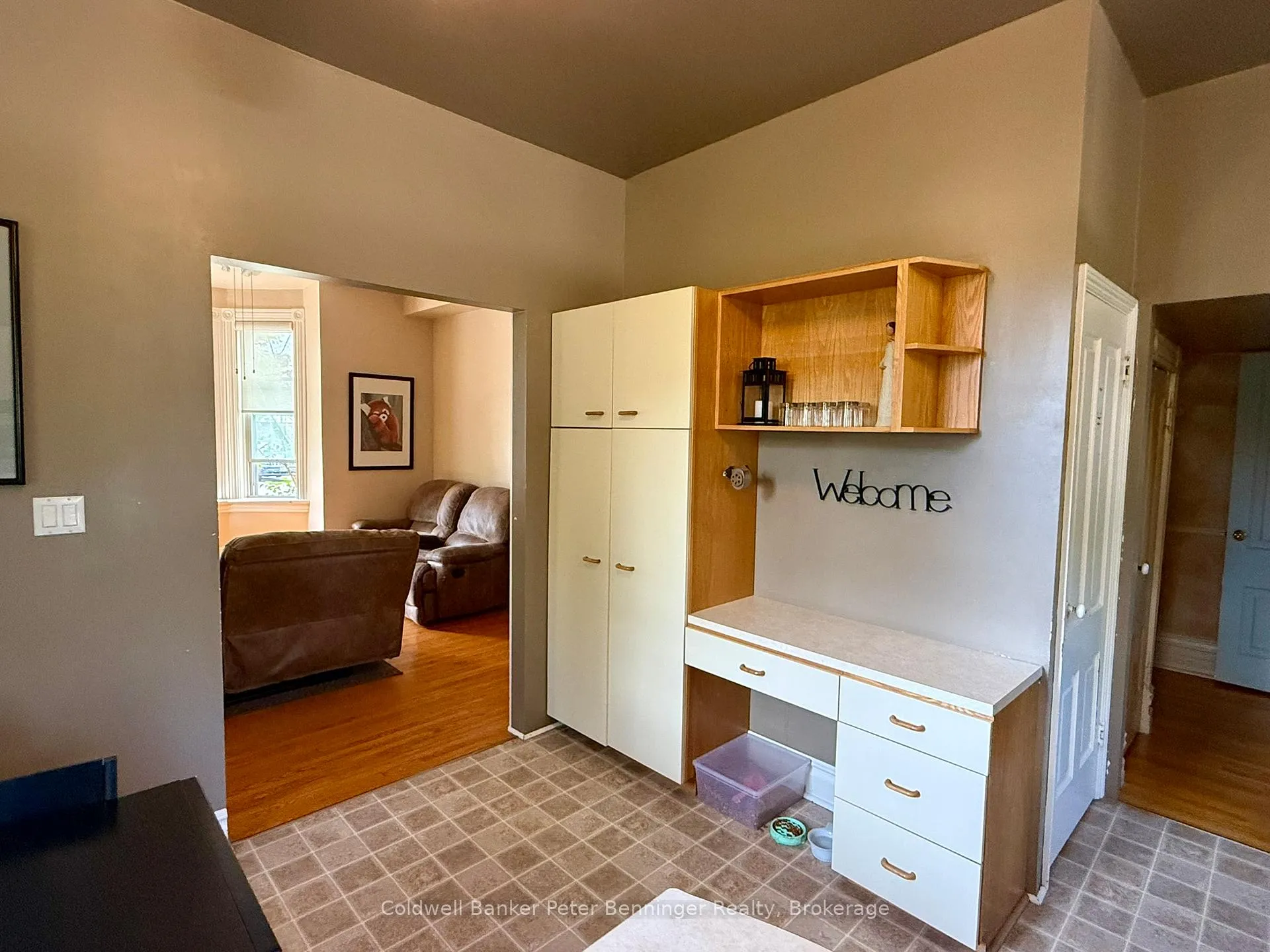 Photo 8 of 612 Colborne Street, Brockton — HOMEH