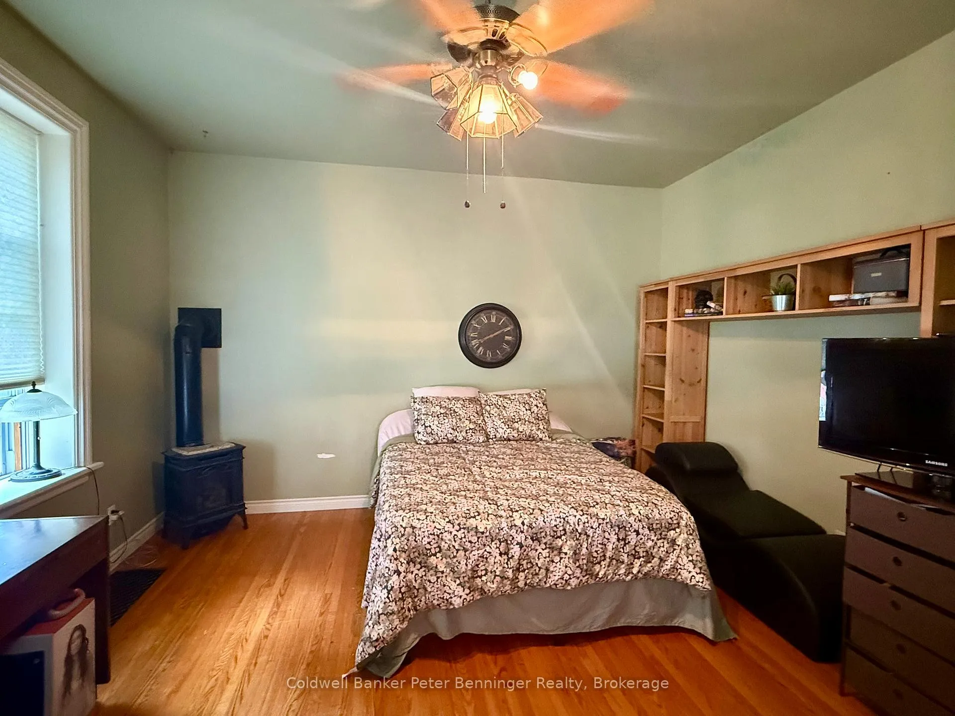 Photo 12 of 612 Colborne Street, Brockton — HOMEH