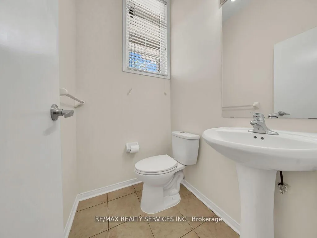 Photo 15 of 15 Lockburn Crescent, Brampton, Fletcher's Meadow — HOMEH
