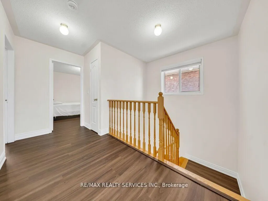 Photo 16 of 15 Lockburn Crescent, Brampton, Fletcher's Meadow — HOMEH