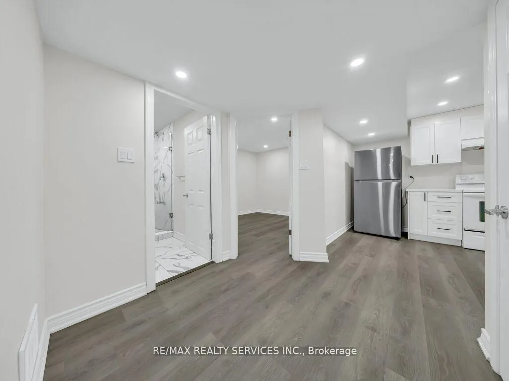 Photo 27 of 15 Lockburn Crescent, Brampton, Fletcher's Meadow — HOMEH