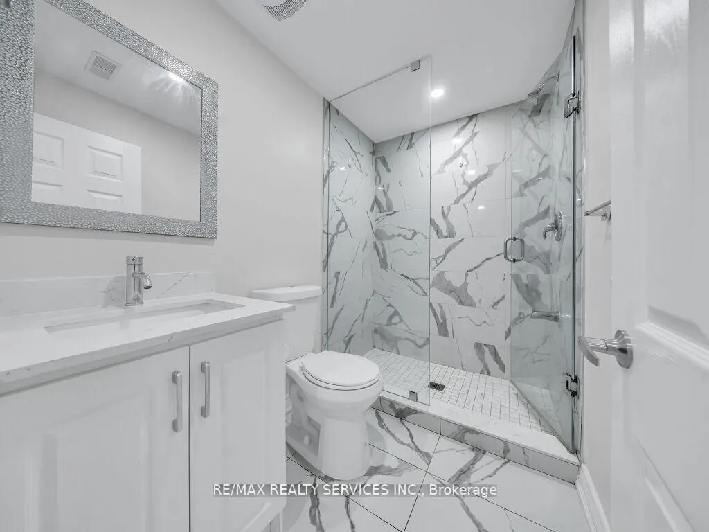 Photo 31 of 15 Lockburn Crescent, Brampton, Fletcher's Meadow — HOMEH