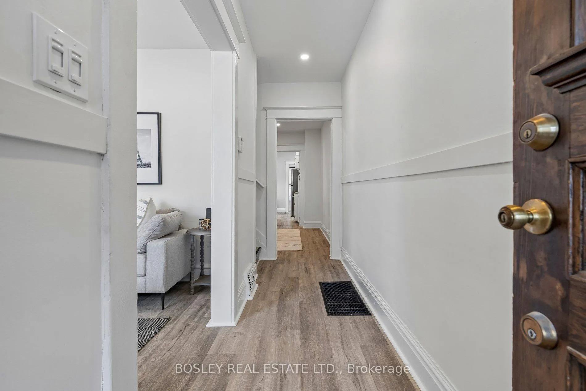 Photo 3 of 11 Pape Avenue, Toronto, South Riverdale — HOMEH