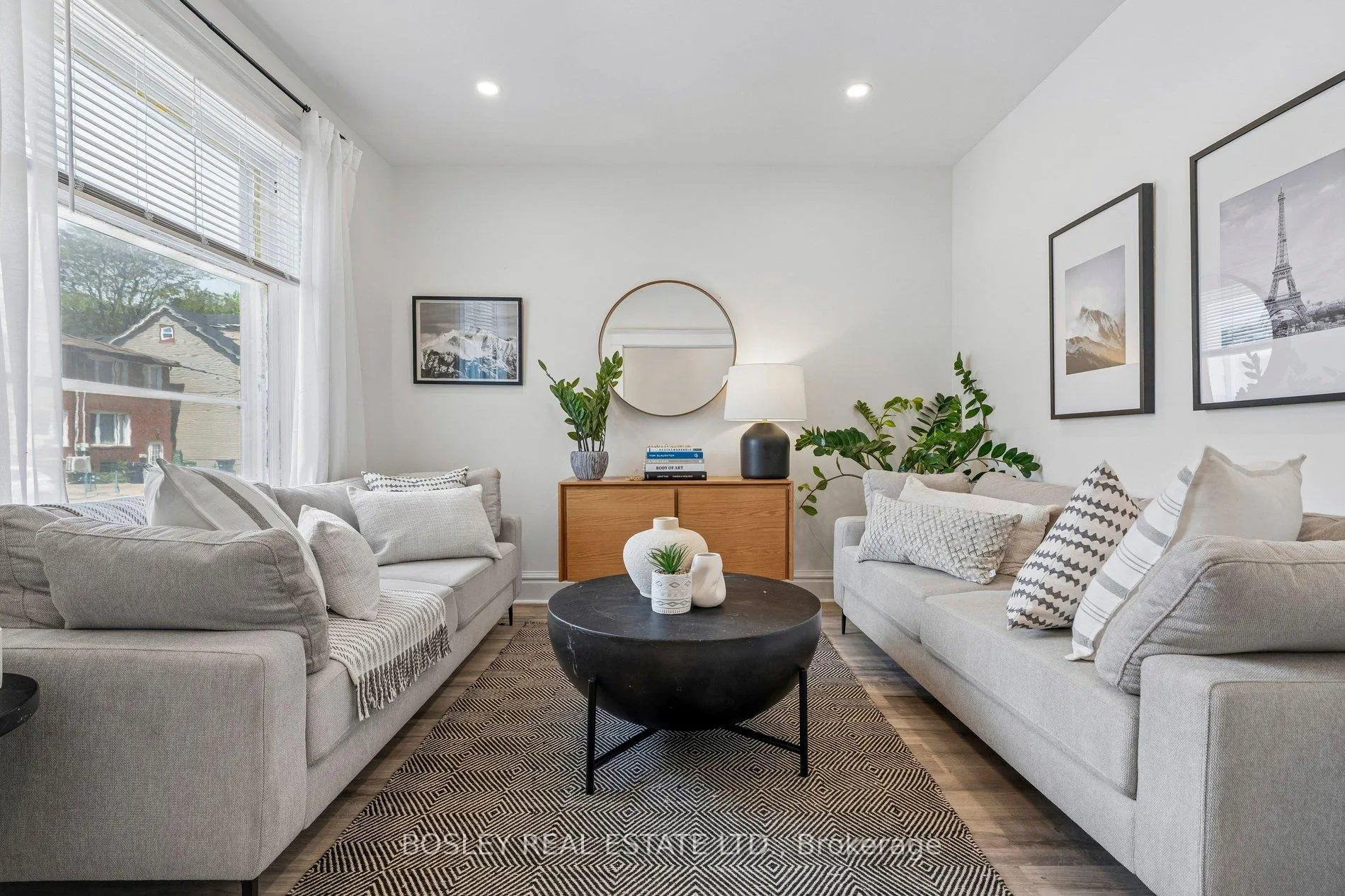 Photo 4 of 11 Pape Avenue, Toronto, South Riverdale — HOMEH
