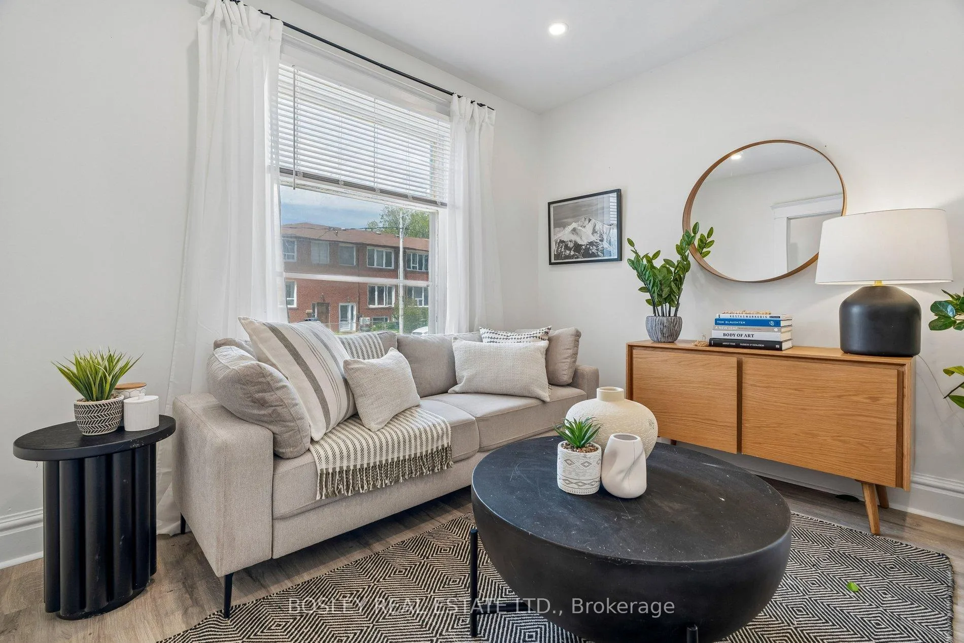 Photo 5 of 11 Pape Avenue, Toronto, South Riverdale — HOMEH