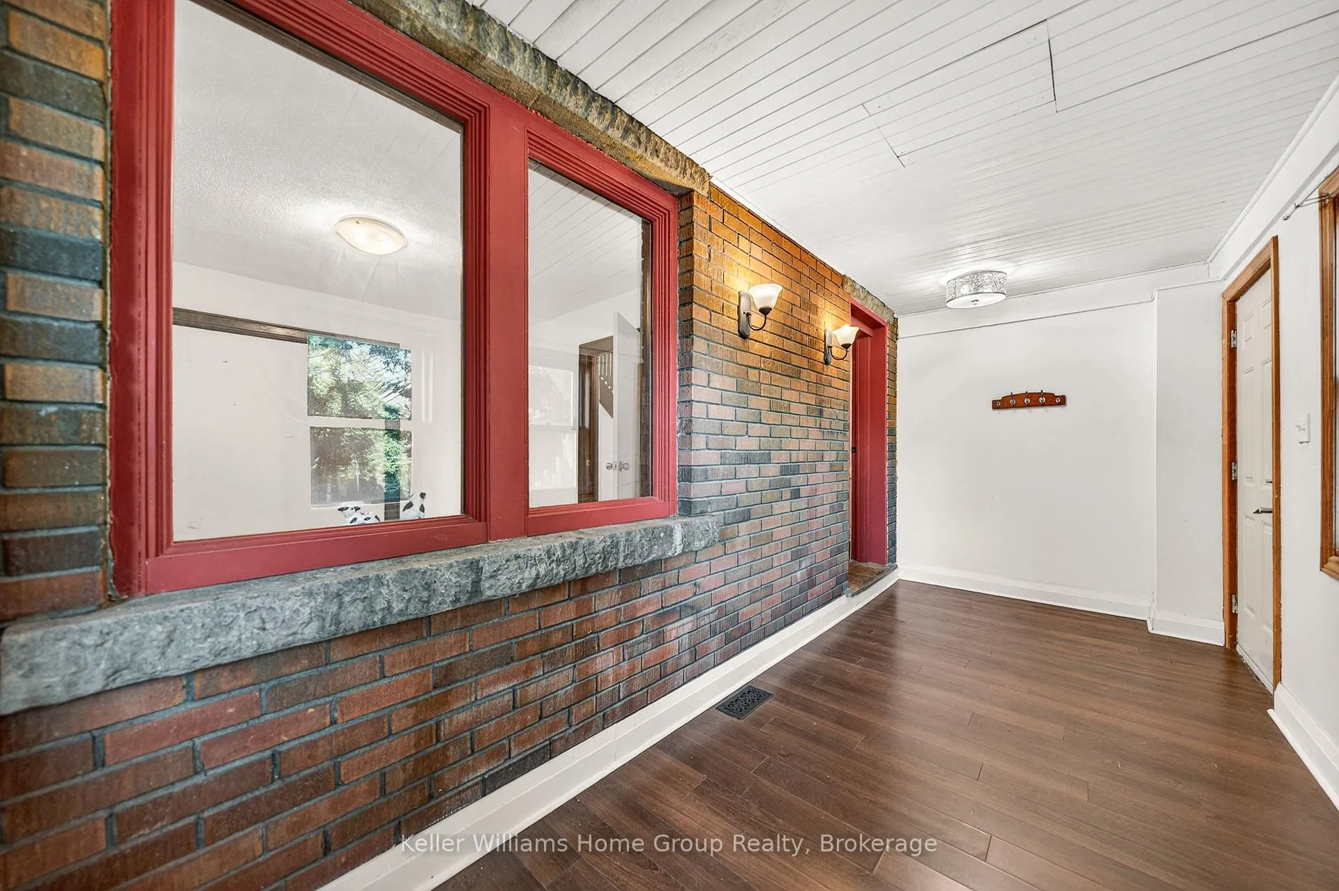Photo 5 of 483 Woolwich Street, Guelph, Exhibition Park — HOMEH