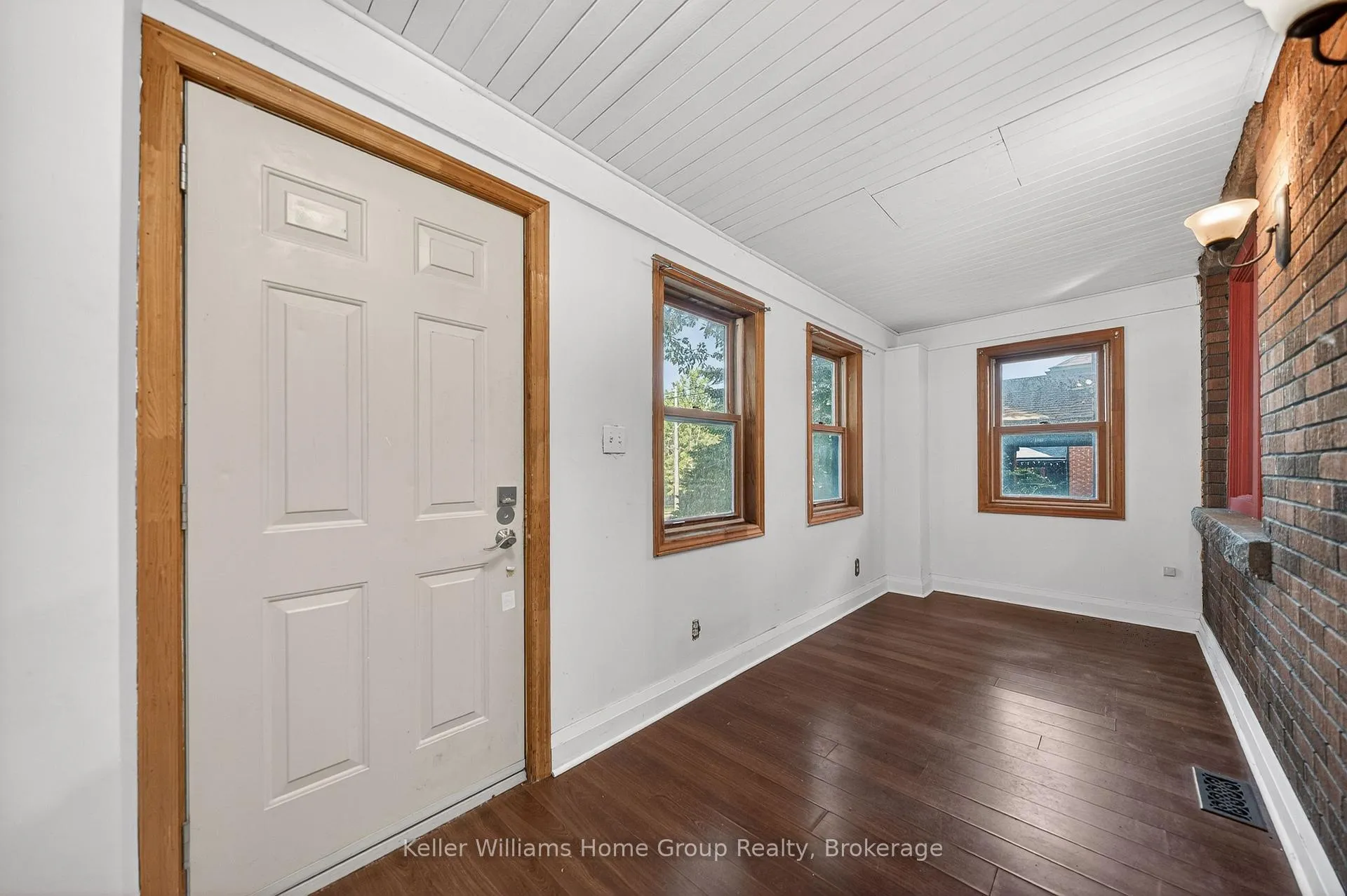 Photo 7 of 483 Woolwich Street, Guelph, Exhibition Park — HOMEH