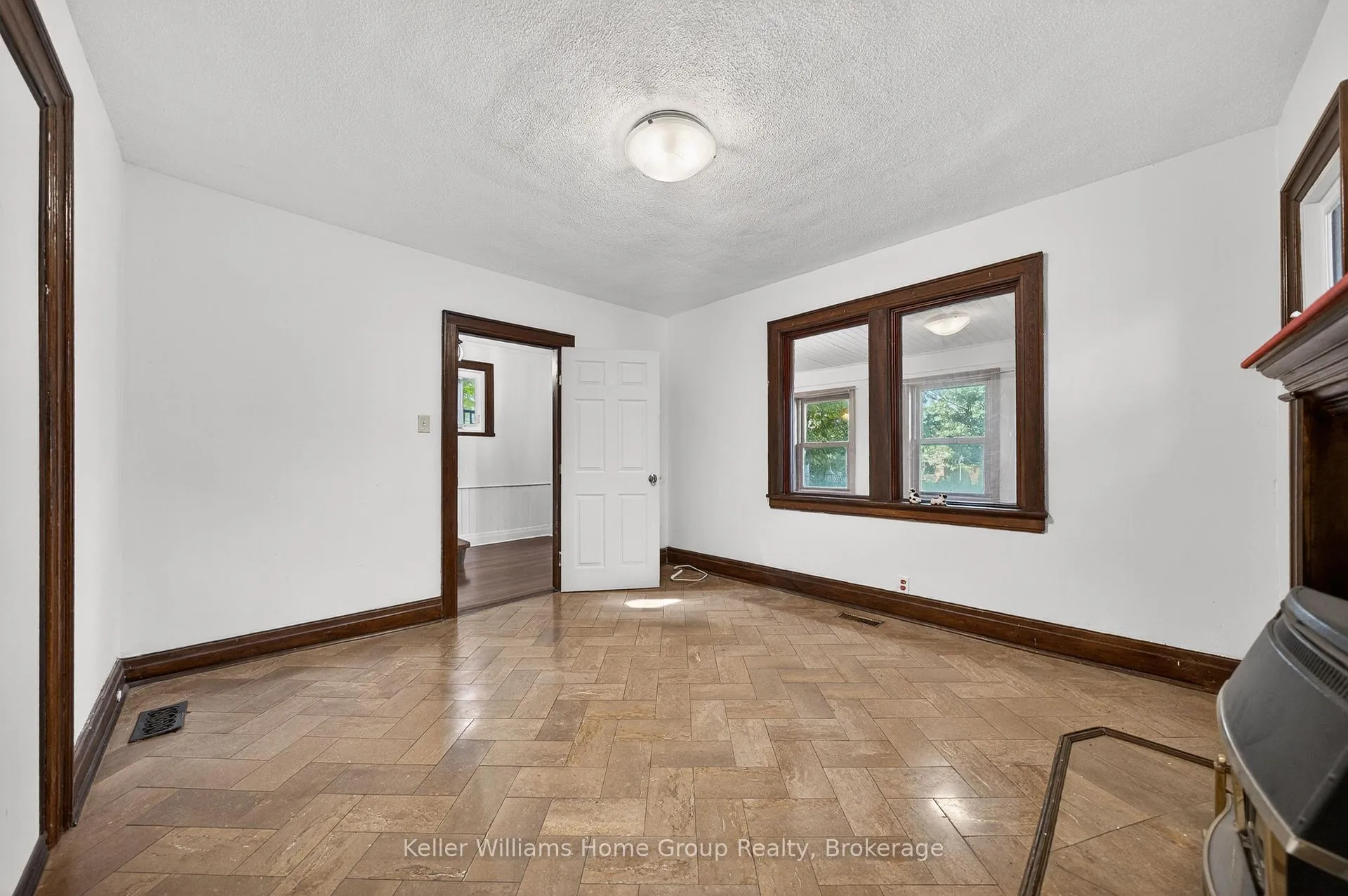 Photo 19 of 483 Woolwich Street, Guelph, Exhibition Park — HOMEH