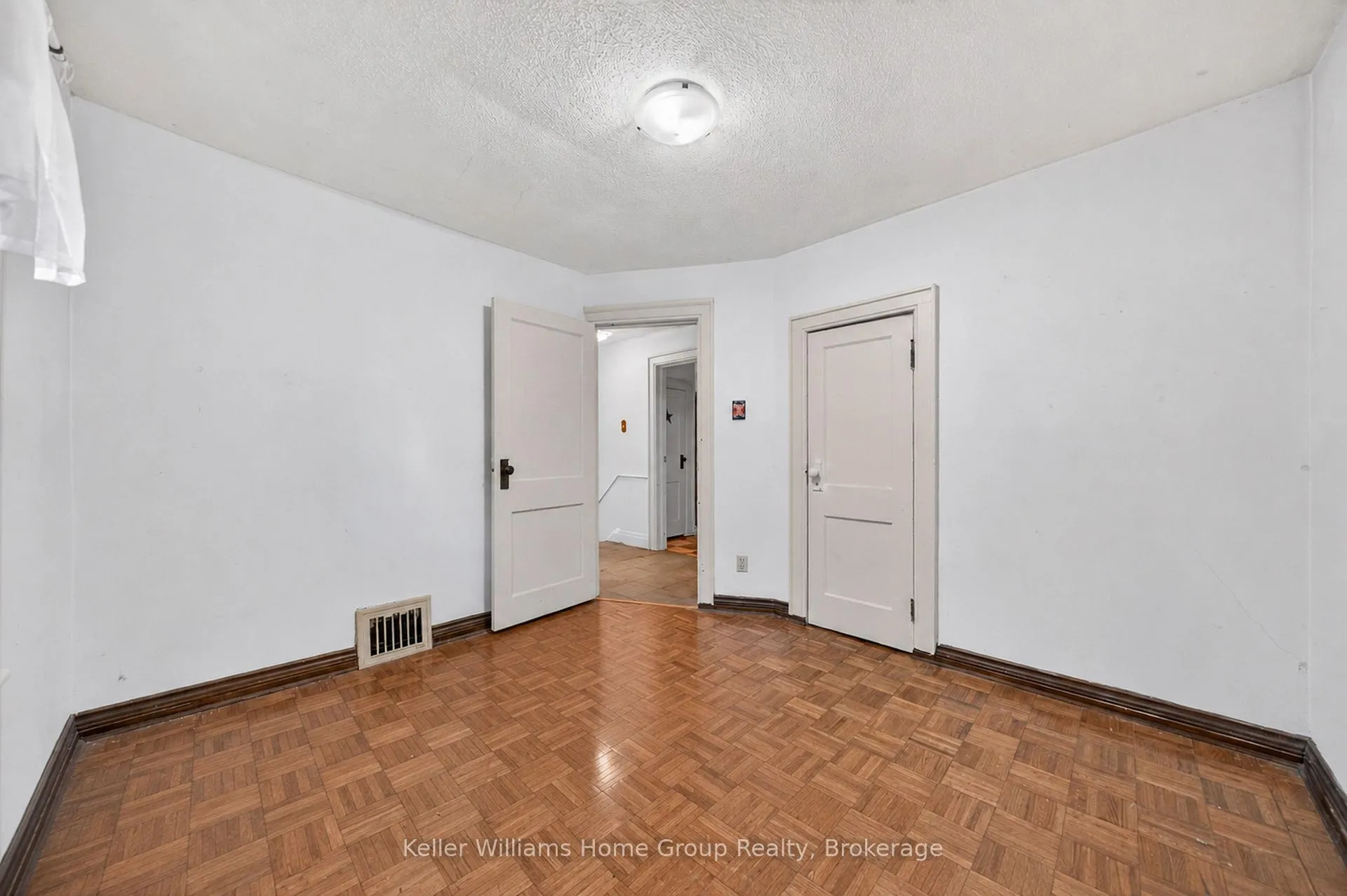 Photo 27 of 483 Woolwich Street, Guelph, Exhibition Park — HOMEH