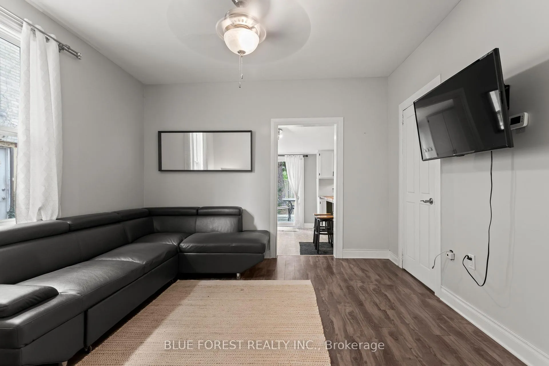 Photo 12 of 832 Queens Avenue, London, East G — HOMEH