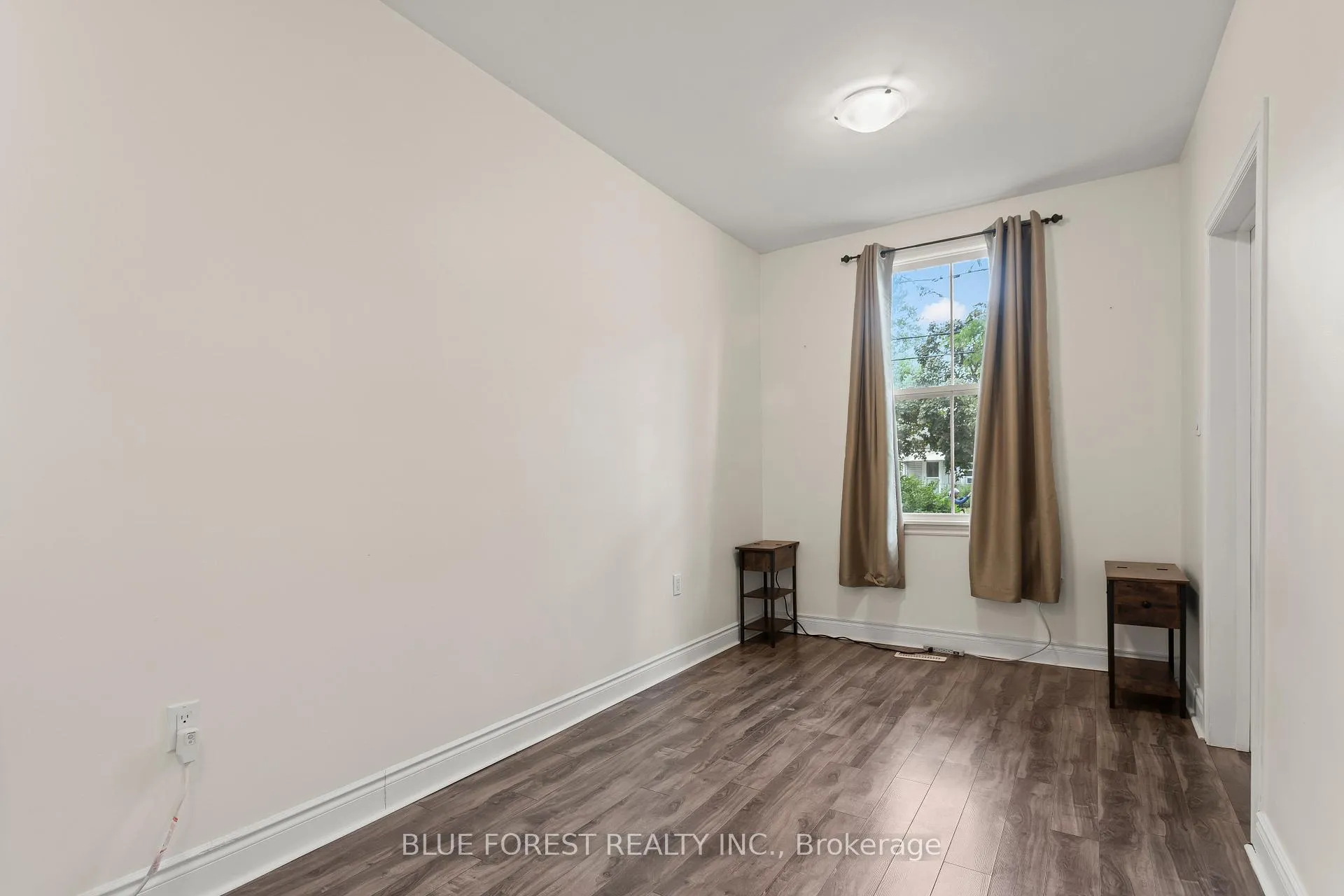 Photo 21 of 832 Queens Avenue, London, East G — HOMEH