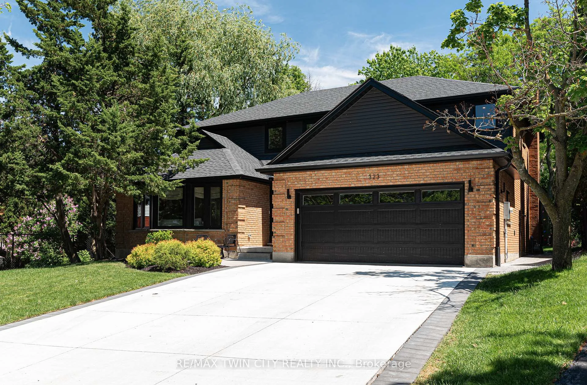 Photo 3 of 323 Calvington Place, Waterloo — HOMEH